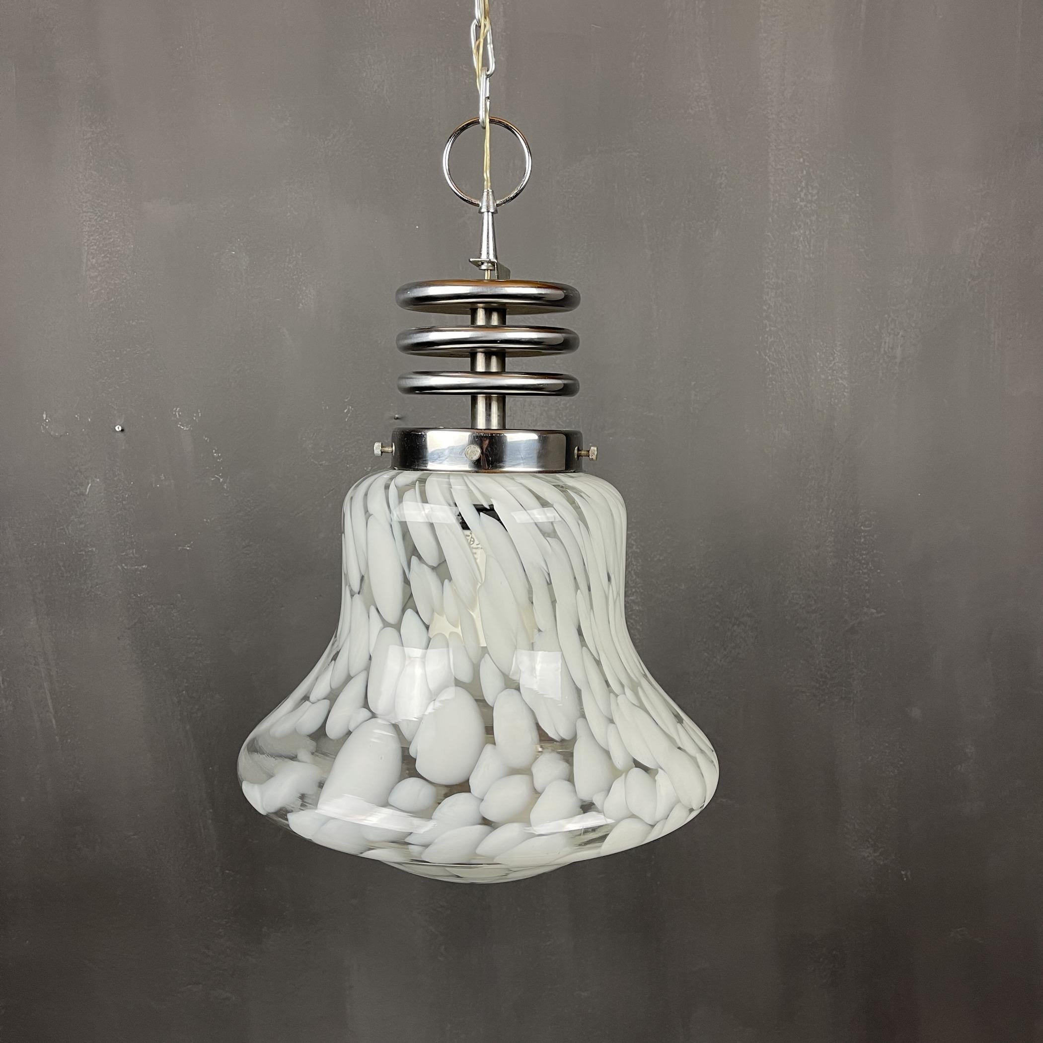 Lampada a sospensione in vetro di Murano di Carlo Nason, Italia 1960 In condizioni buone in vendita a Miklavž Pri Taboru, SI