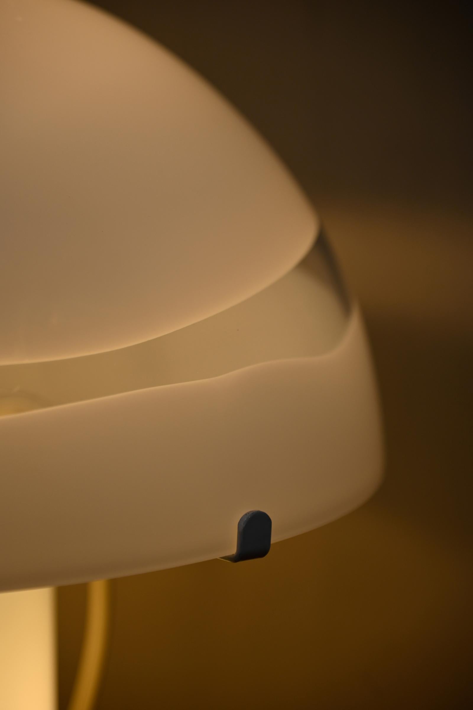 Lampe de table Carlo Nason Mushroom avec verre de Murano blanc pour Mazzega Italie 1970's 2