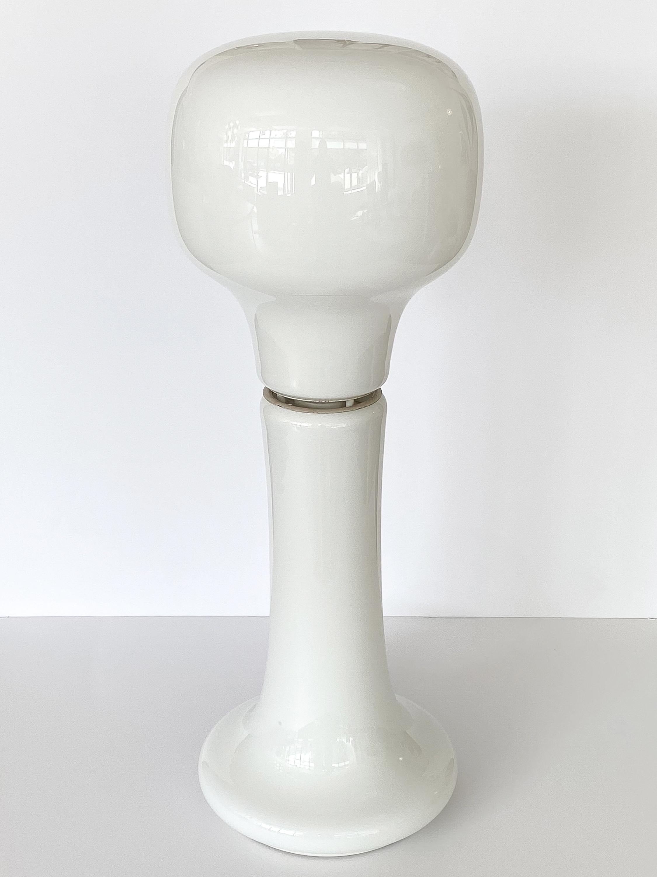 Italian Carlo Nason Sculptural White Murano Glass Table Lamp for Mazzega