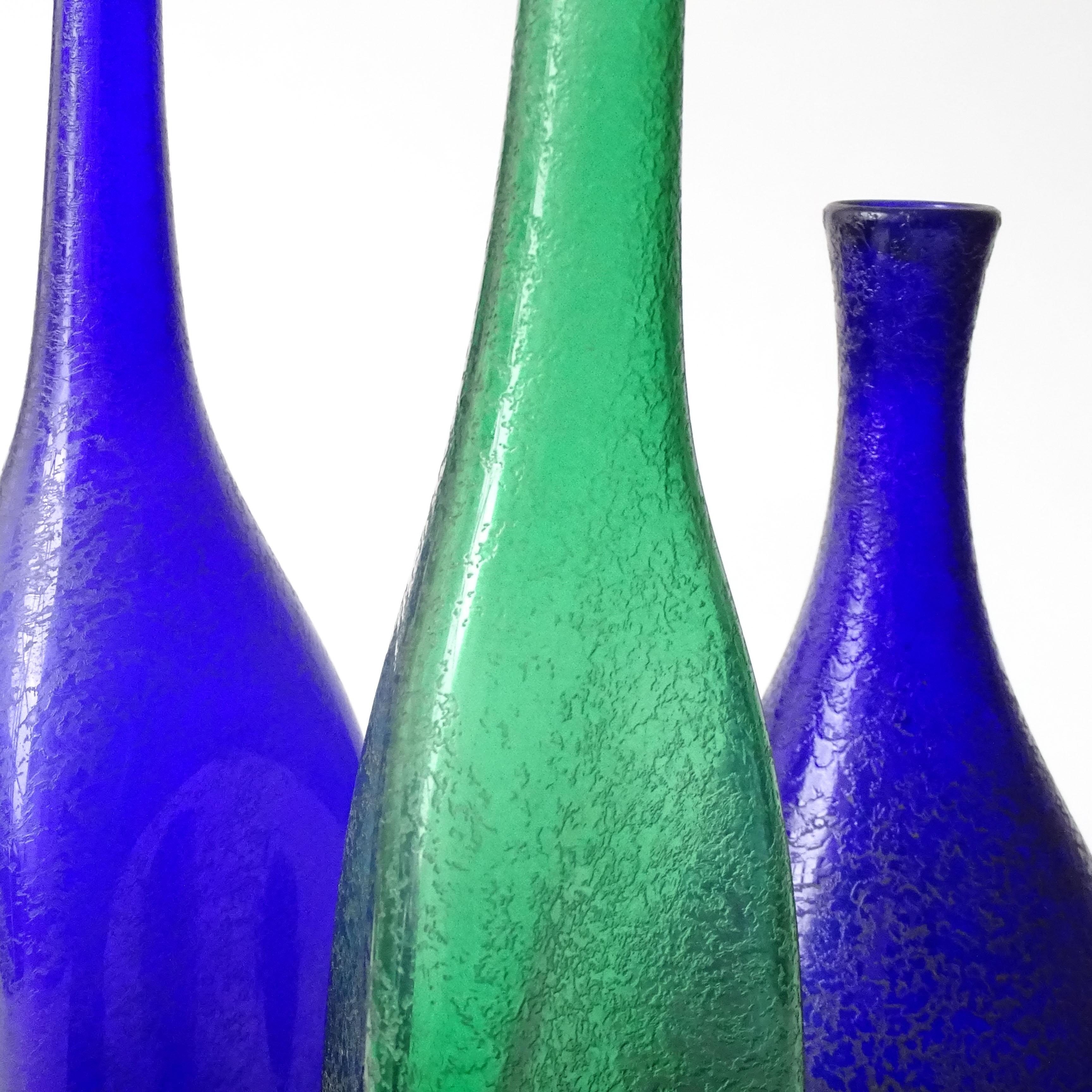 Milieu du XXe siècle Carlo Nason set of three corroso Murano glass vases for Nason Moretti en vente