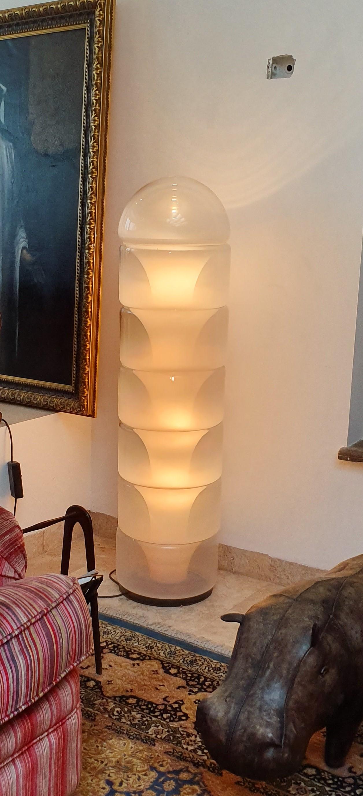 Italian Carlo Nason Sfumato Floor Lamp for Mazzega in Murano Opalescent Glass circa 1960