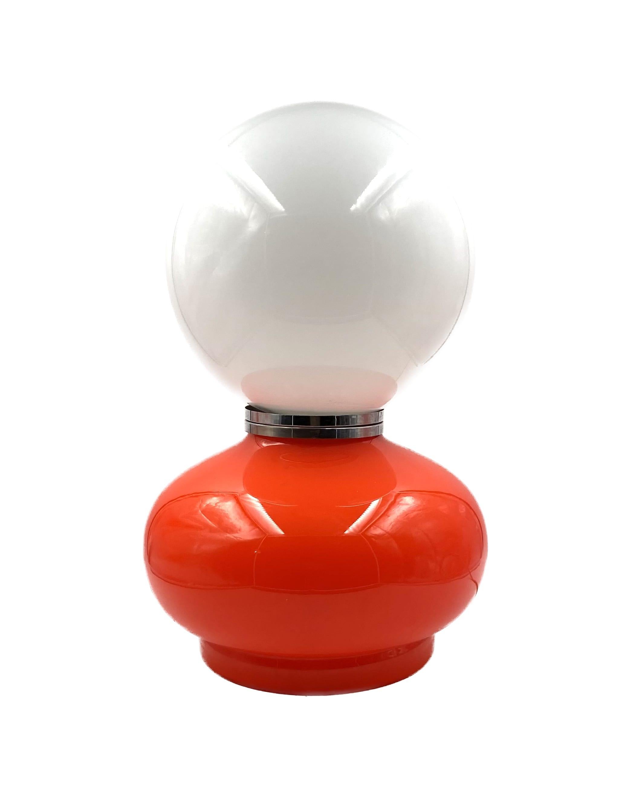 Verre Carlo Nason, lampe de table en verre de Murano rouge de l'ère spatiale, AV Mazzega, 1970 en vente