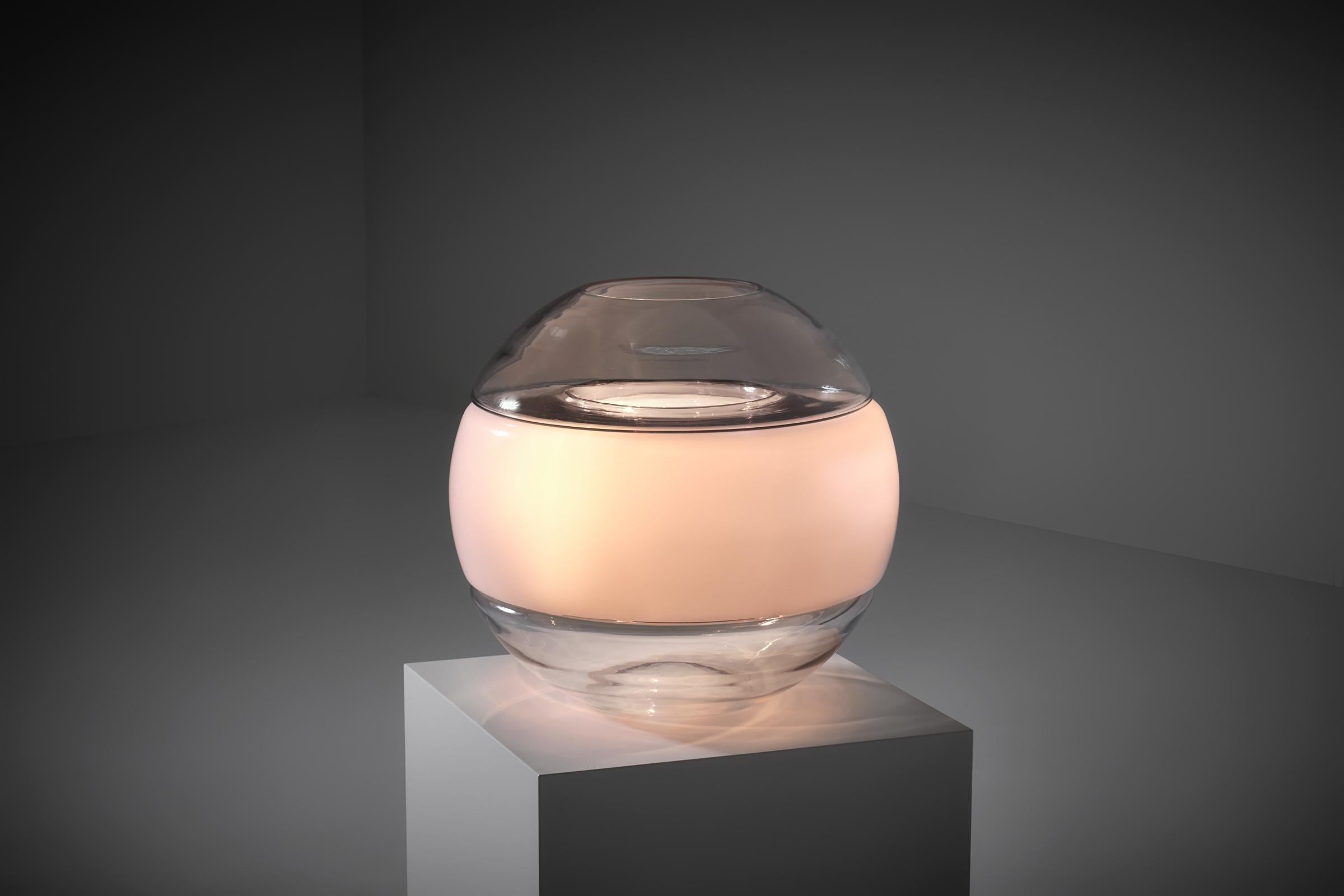 Late 20th Century Carlo Nason Spherical table lamp for Mazzega, Italy 1970s For Sale