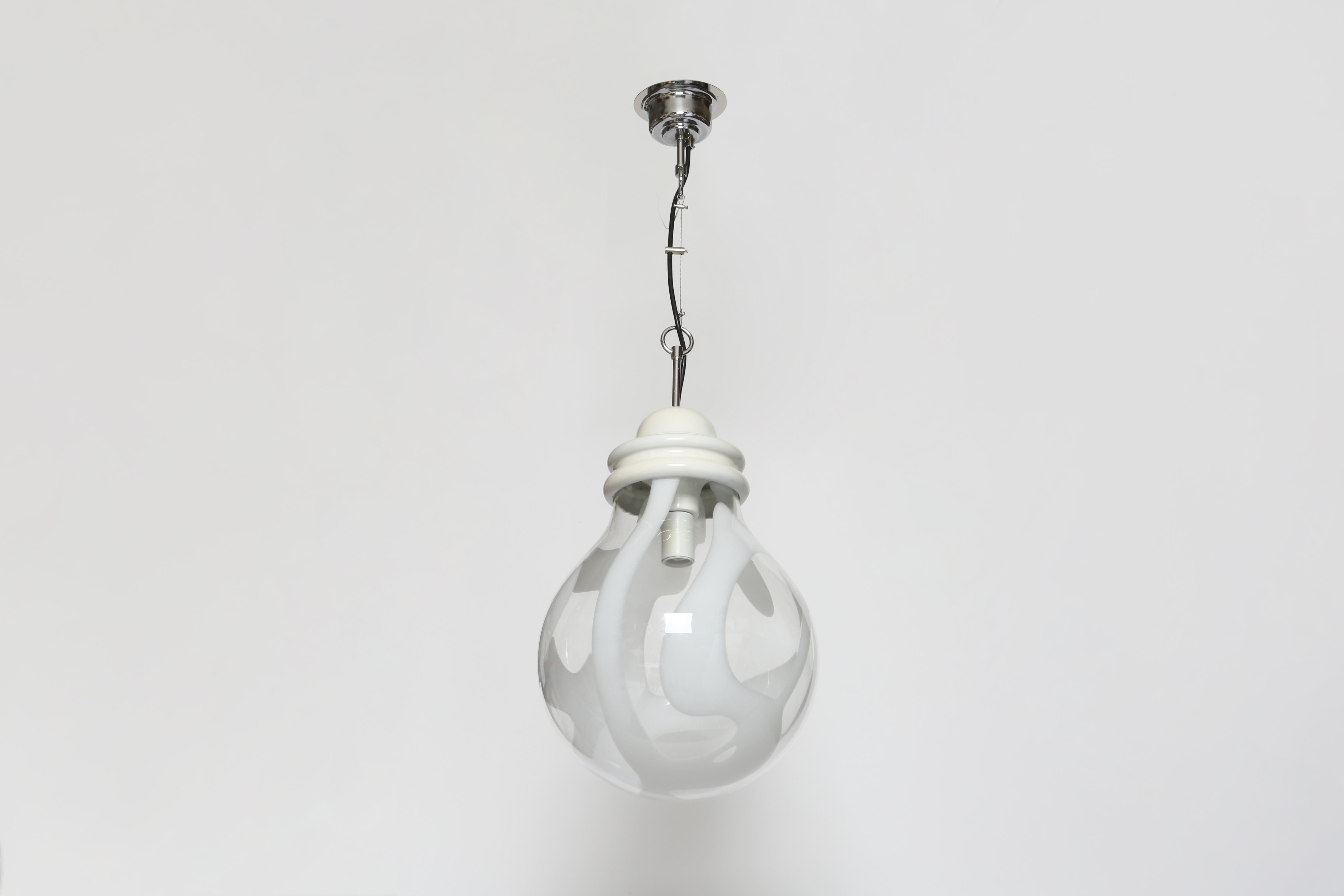 Smaltato Pendente da soffitto in vetro di Murano in stile Carlo Nason, Italia circa anni '70 in vendita