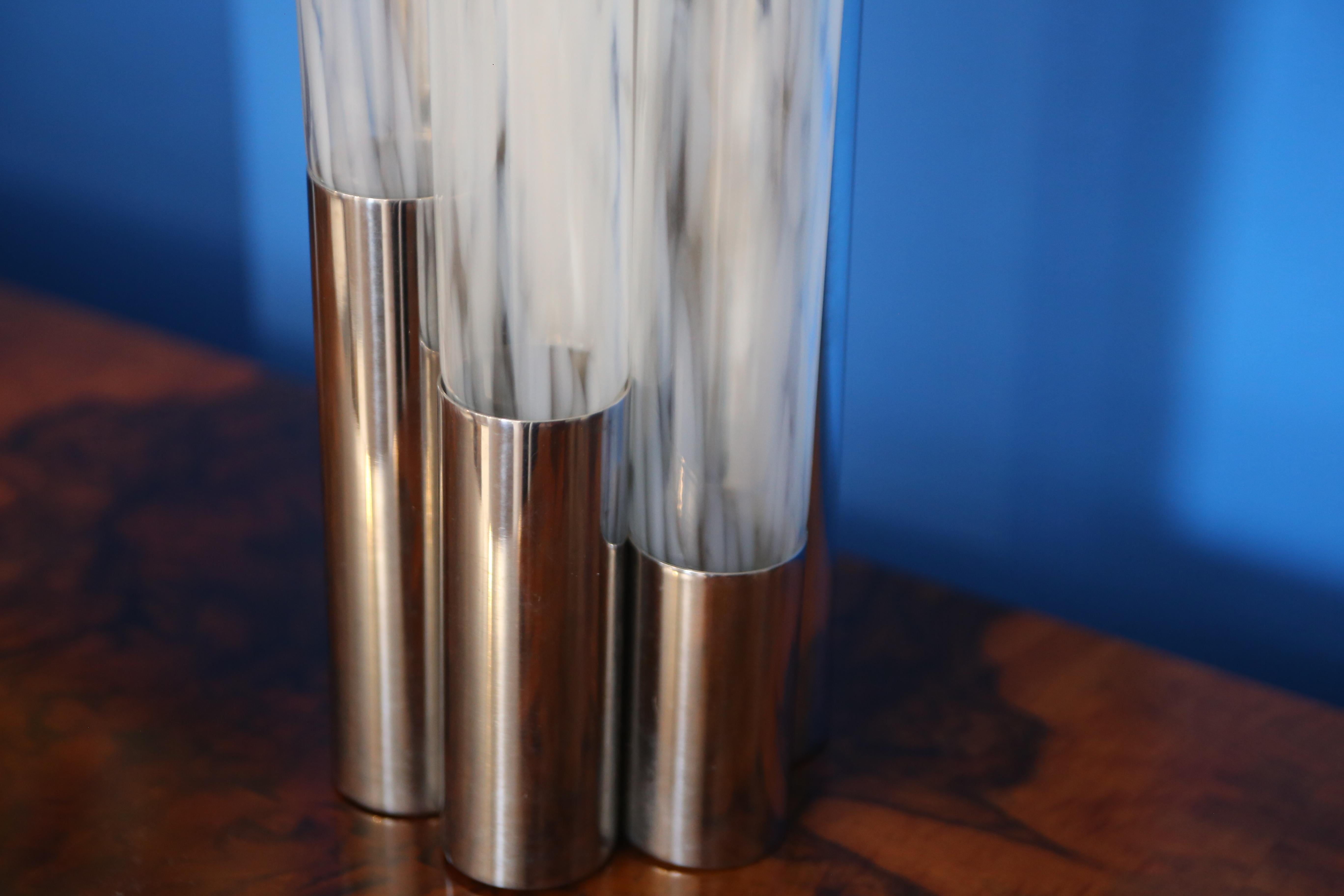 Carlo Nason table lamp from the 70s in perfect condition. 
This small but elegant lamp has a light bulb inside,
 the glass is perfect, there are no breakages or strings.