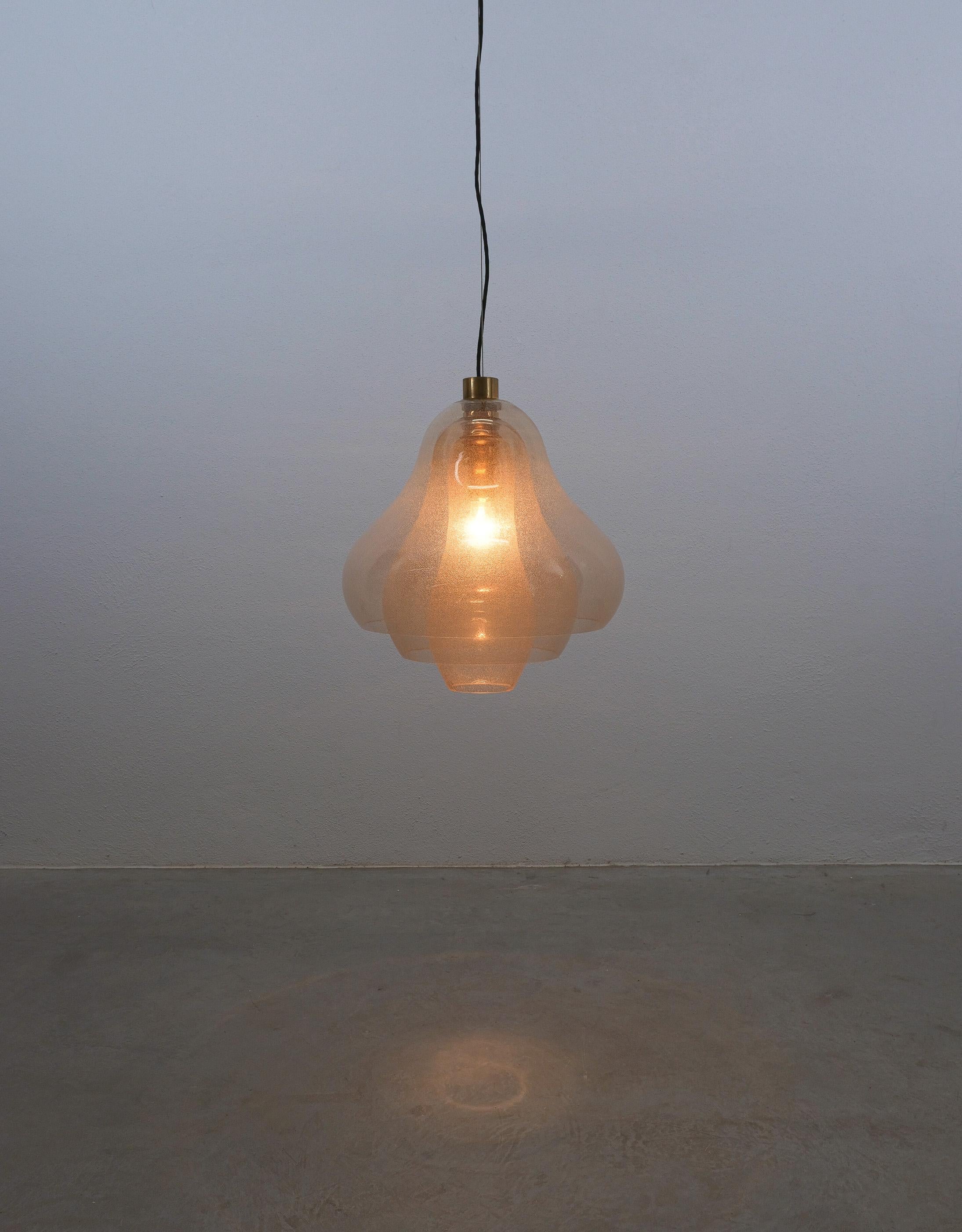 Mid-Century Modern Carlo Nason Three Shade Pulegoso Glass Pendant Lamp Mazzega, Italy, 1960 For Sale