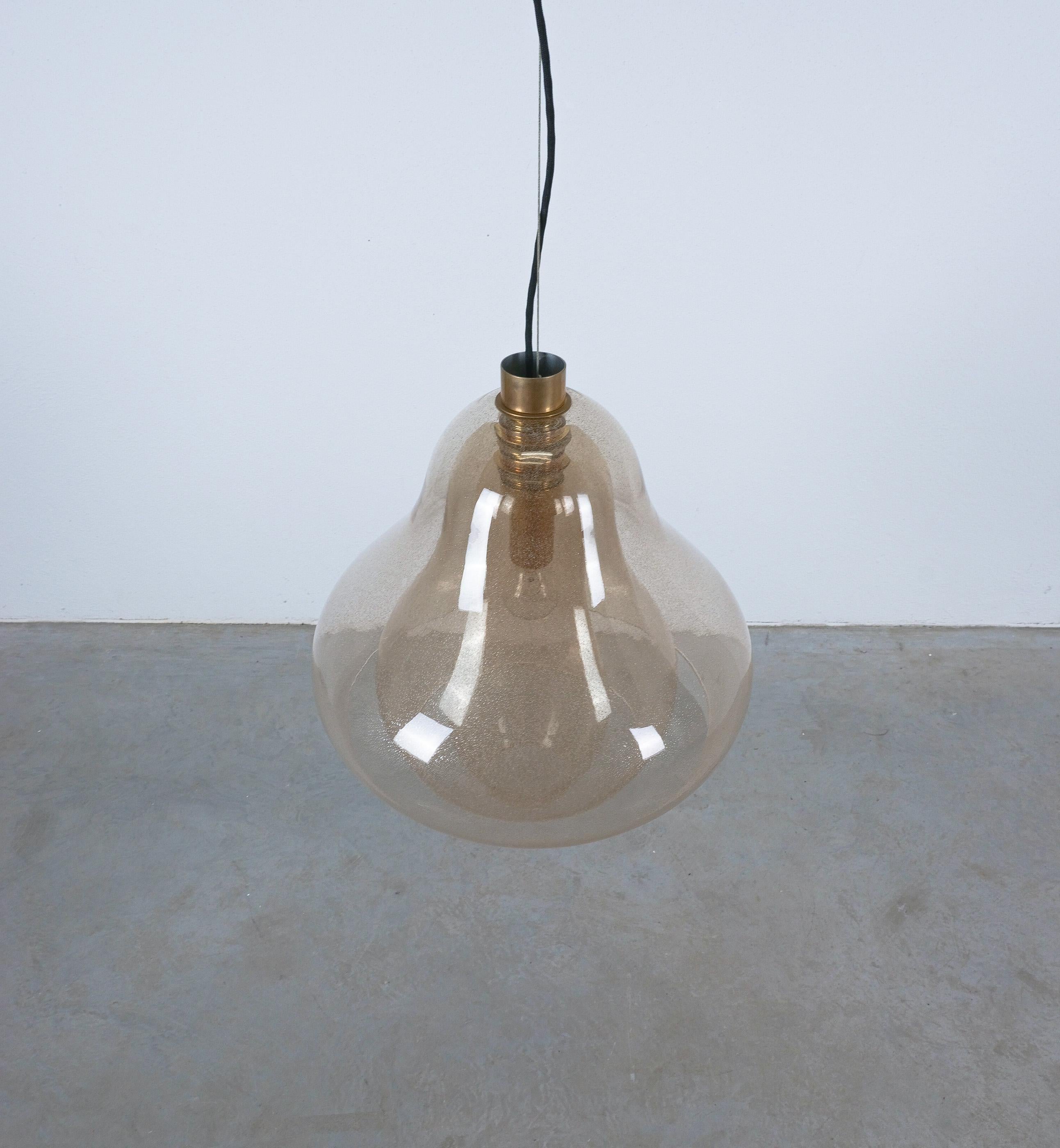 Carlo Nason Three Shade Pulegoso Glass Pendant Lamp Mazzega, Italy, 1960 For Sale 1