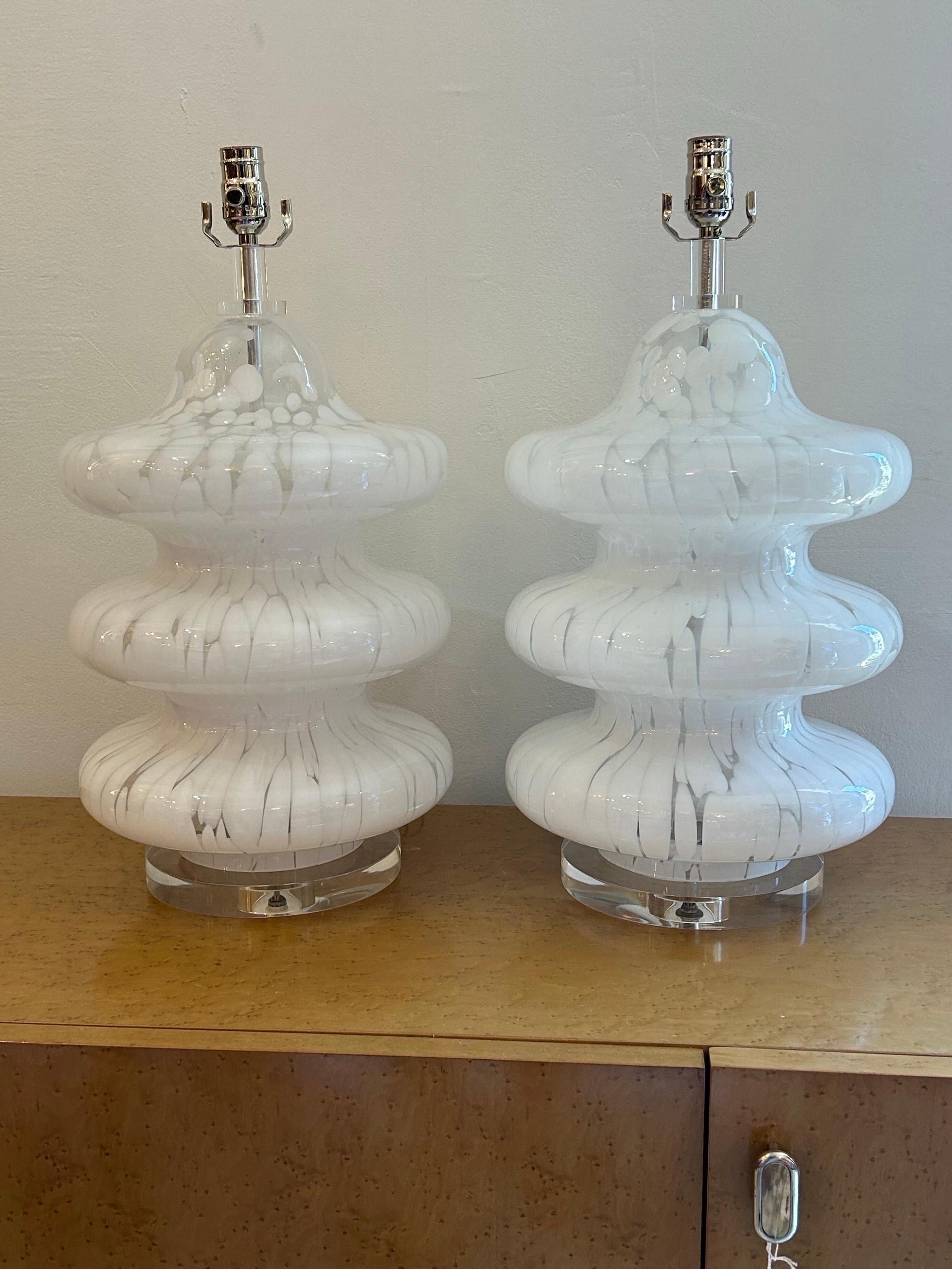 Carlo Nason  three tiered white and clear glass Murano lamps.. For Sale 8
