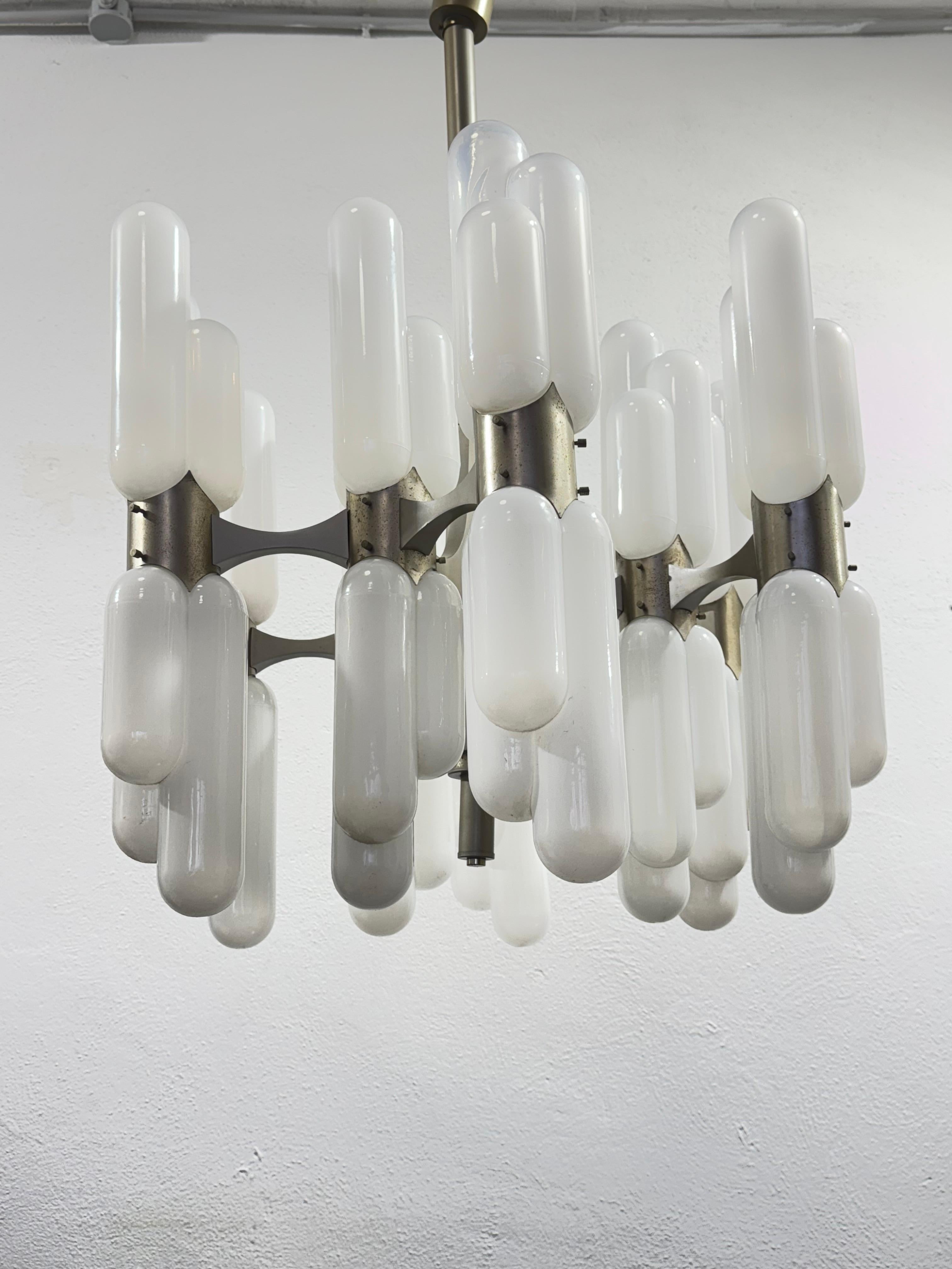 Carlo Nason Torpedo Mazzega Chandelier 18 lights 1960's Rare Vintage Design In Good Condition For Sale In Taranto, IT