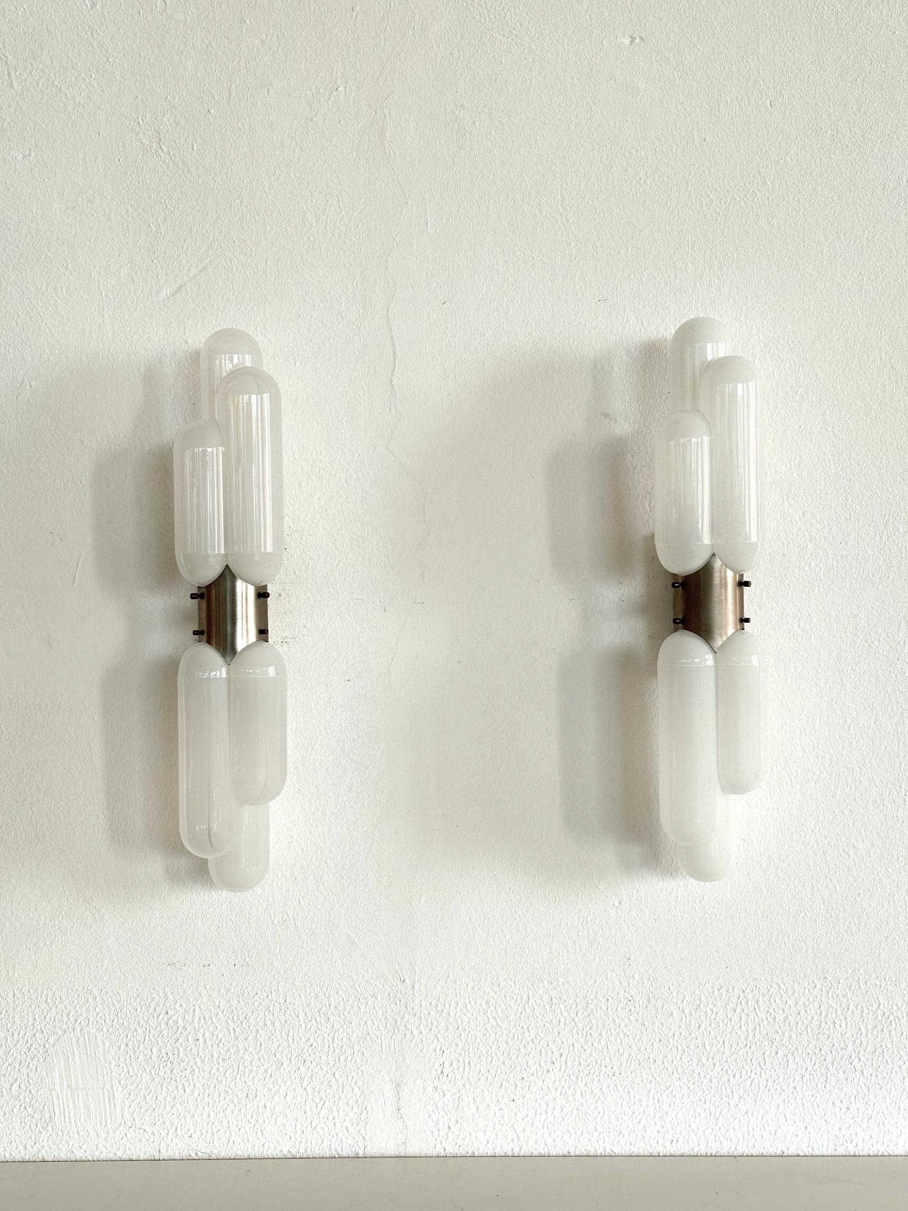 Carlo Nason 'Torpedo' Wall Sconces in Murano Opaline Glass for Mazzega, Set of 2 In Good Condition In Morazzone, Varese