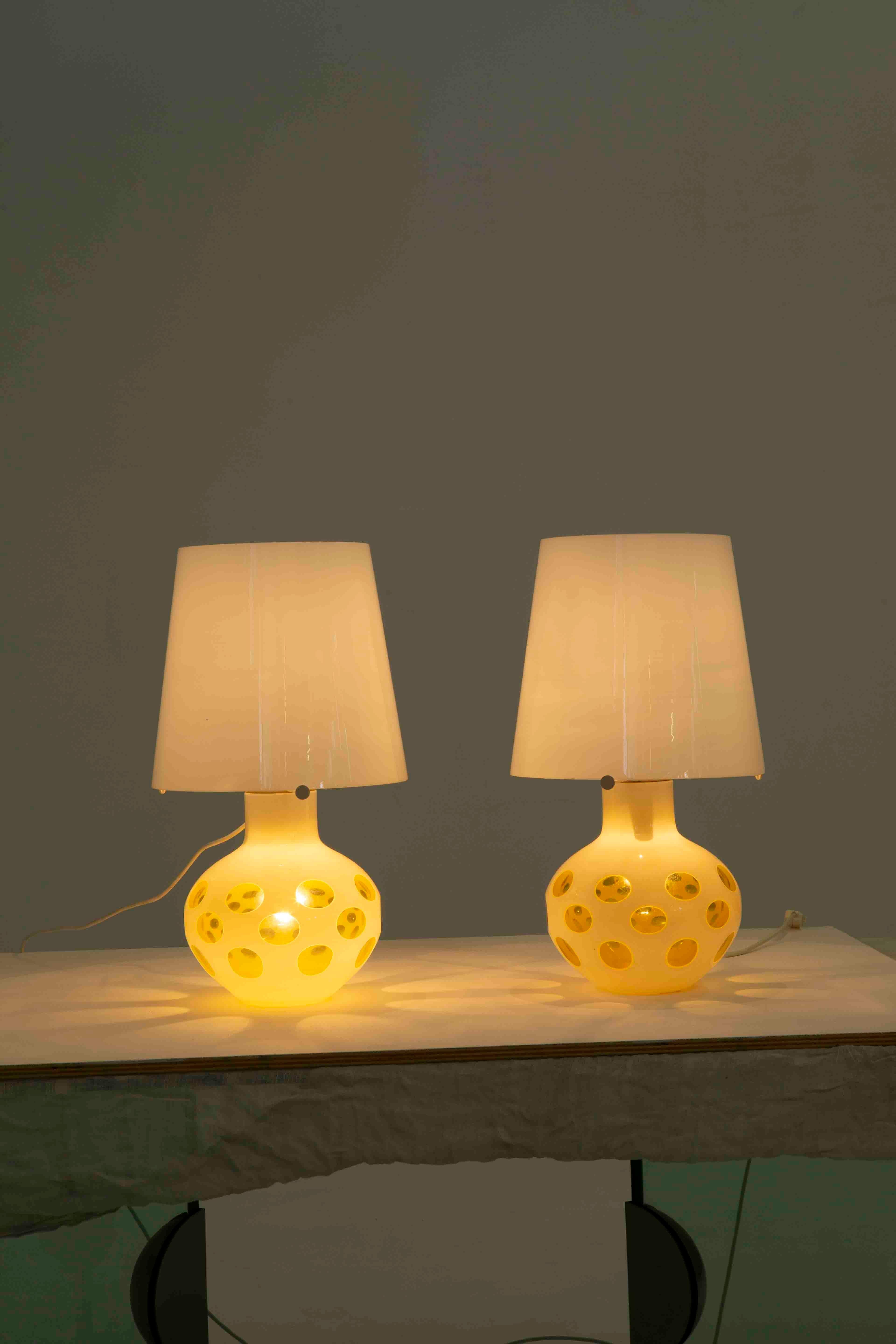 Italian Carlo Nason two table lamps in painted and ground colored glass 1970s For Sale