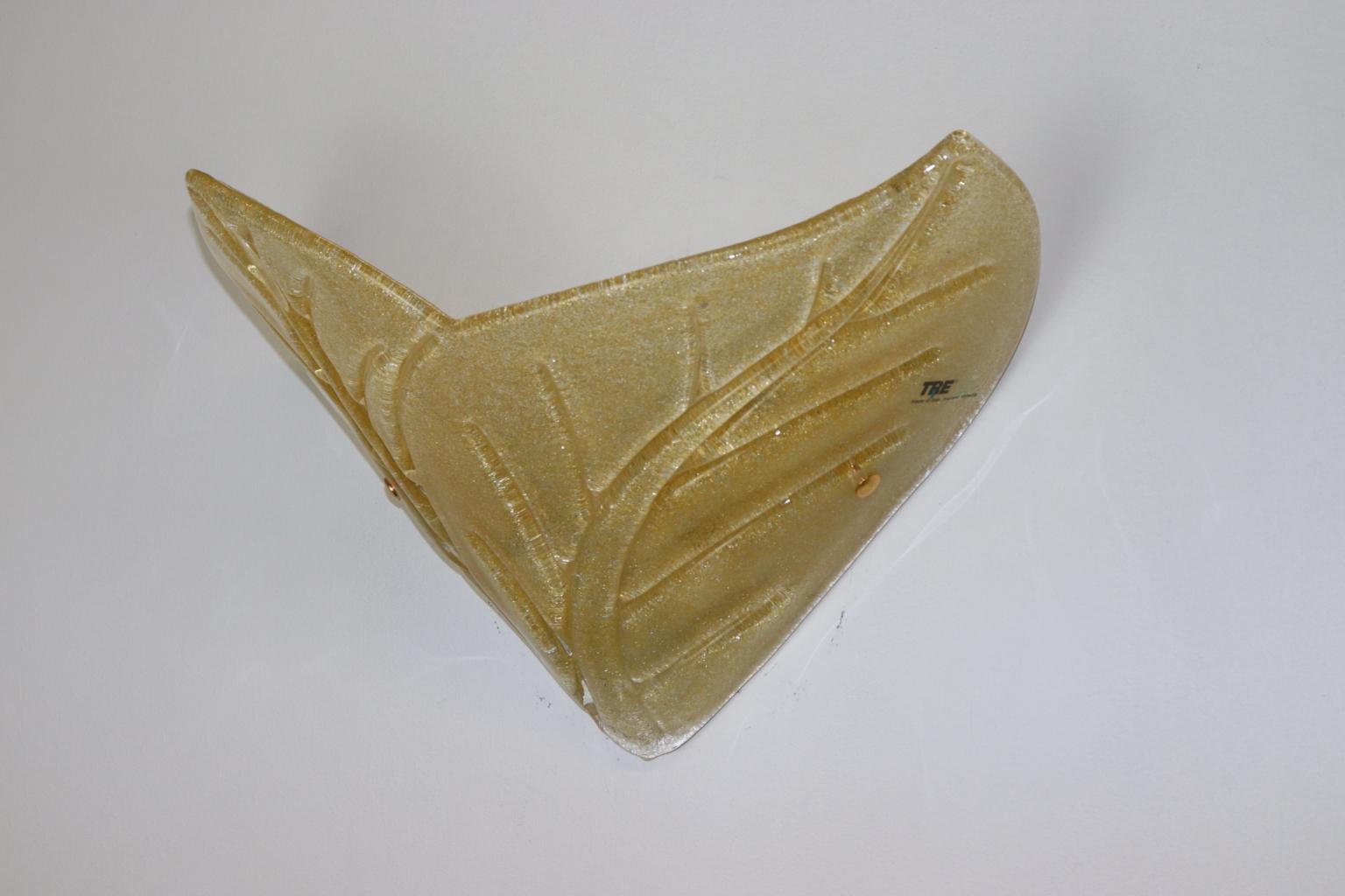 Mid-Century Modern Carlo Nason Wall Lamp Murano Hand Cast Glass Amber Rugiada For Sale
