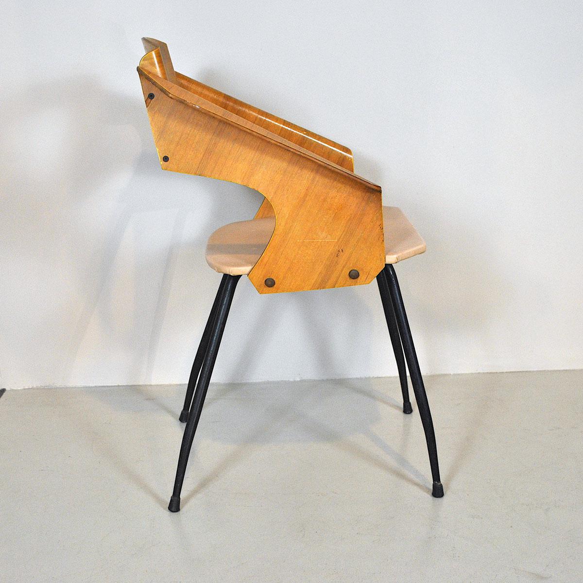 Mid-20th Century Carlo Ratti Italian Midcentury Chair in Curved Wood For Sale