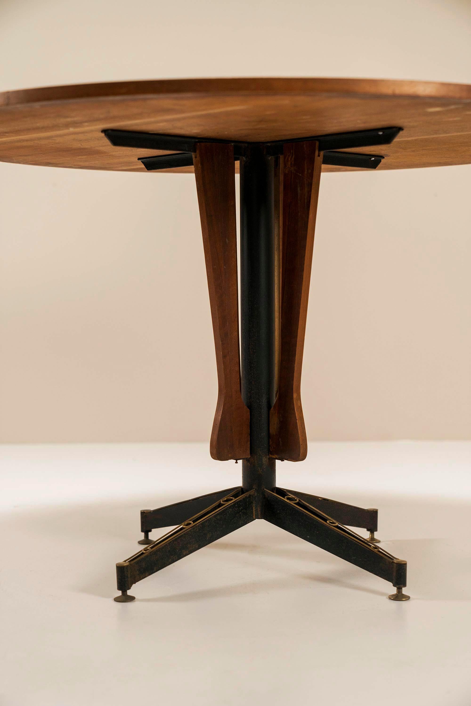 Carlo Ratti Round Dining Table Made by Lissoni, Italy, 1950s In Fair Condition In Hellouw, NL
