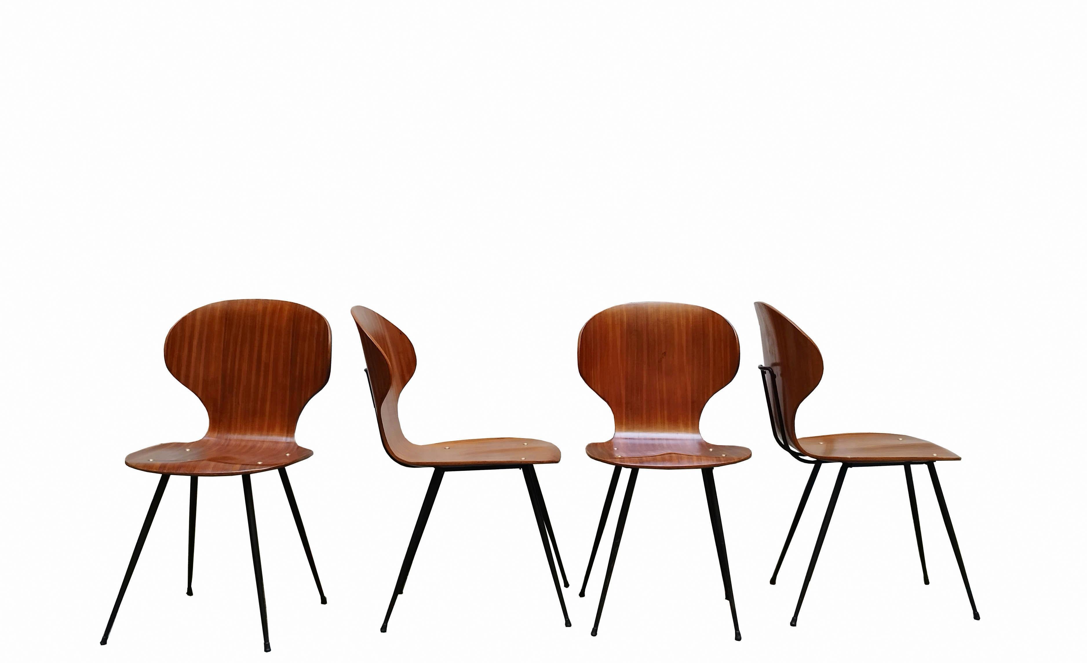 Mid-Century Modern Carlo Ratti Set of 4 Teak Chairs, Italy 1950s For Sale