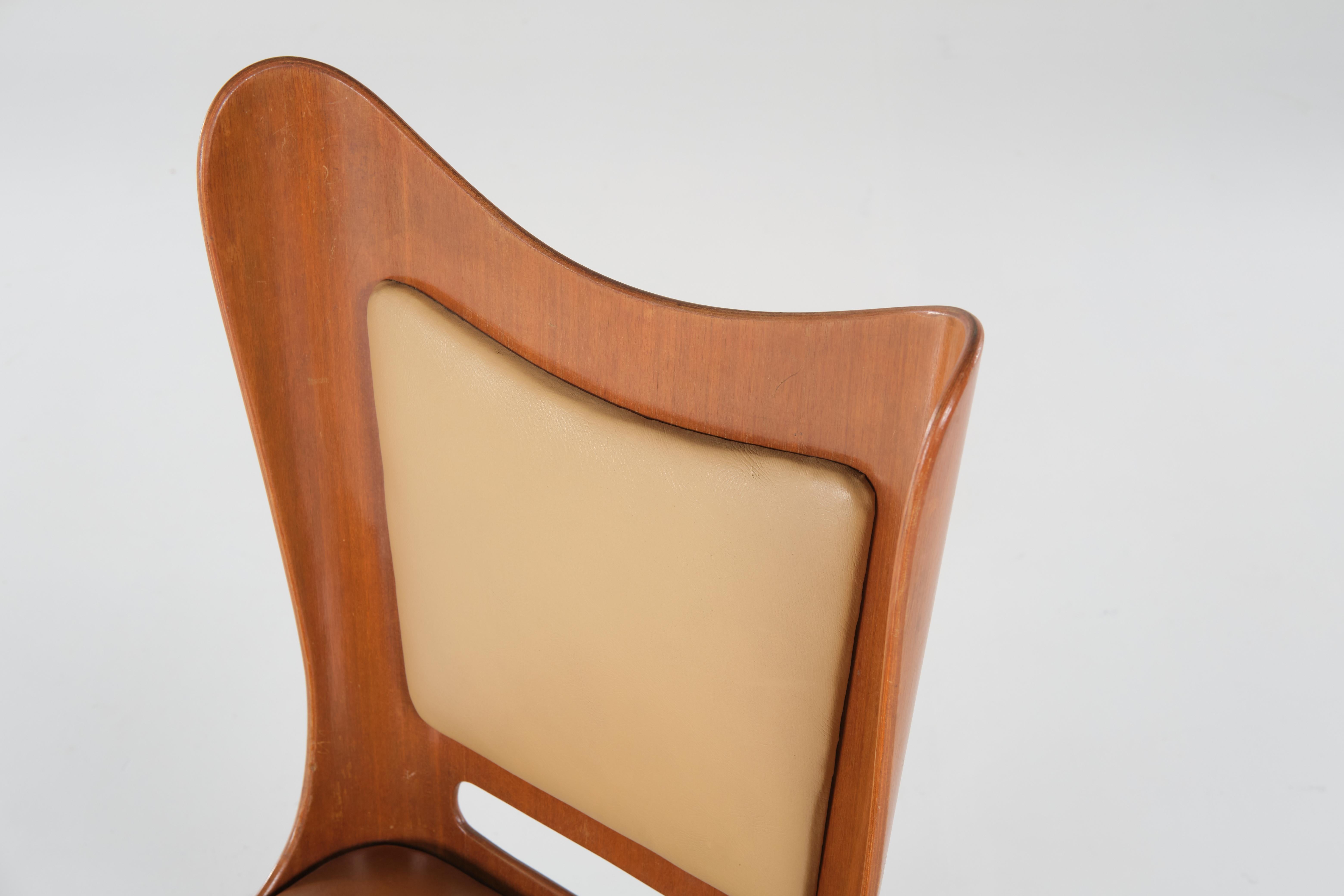 Carlo Ratti Set of 6 Chairs Wood Plywood and Faux Leather, Italian Design 1950s For Sale 3