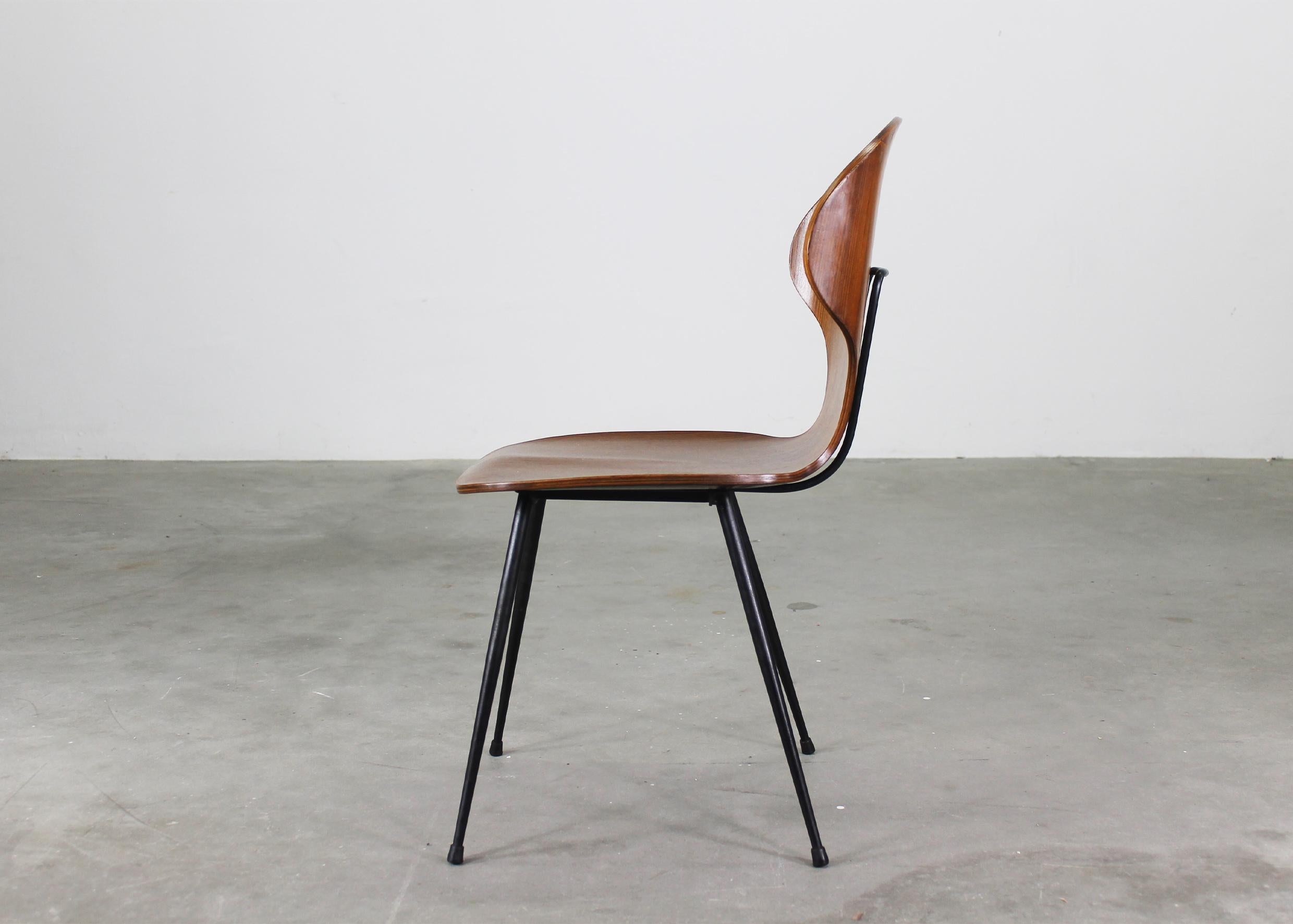 Painted Carlo Ratti Set of Four Lulli Dining Chairs in Steel and Wood by ILC 1950s Italy For Sale