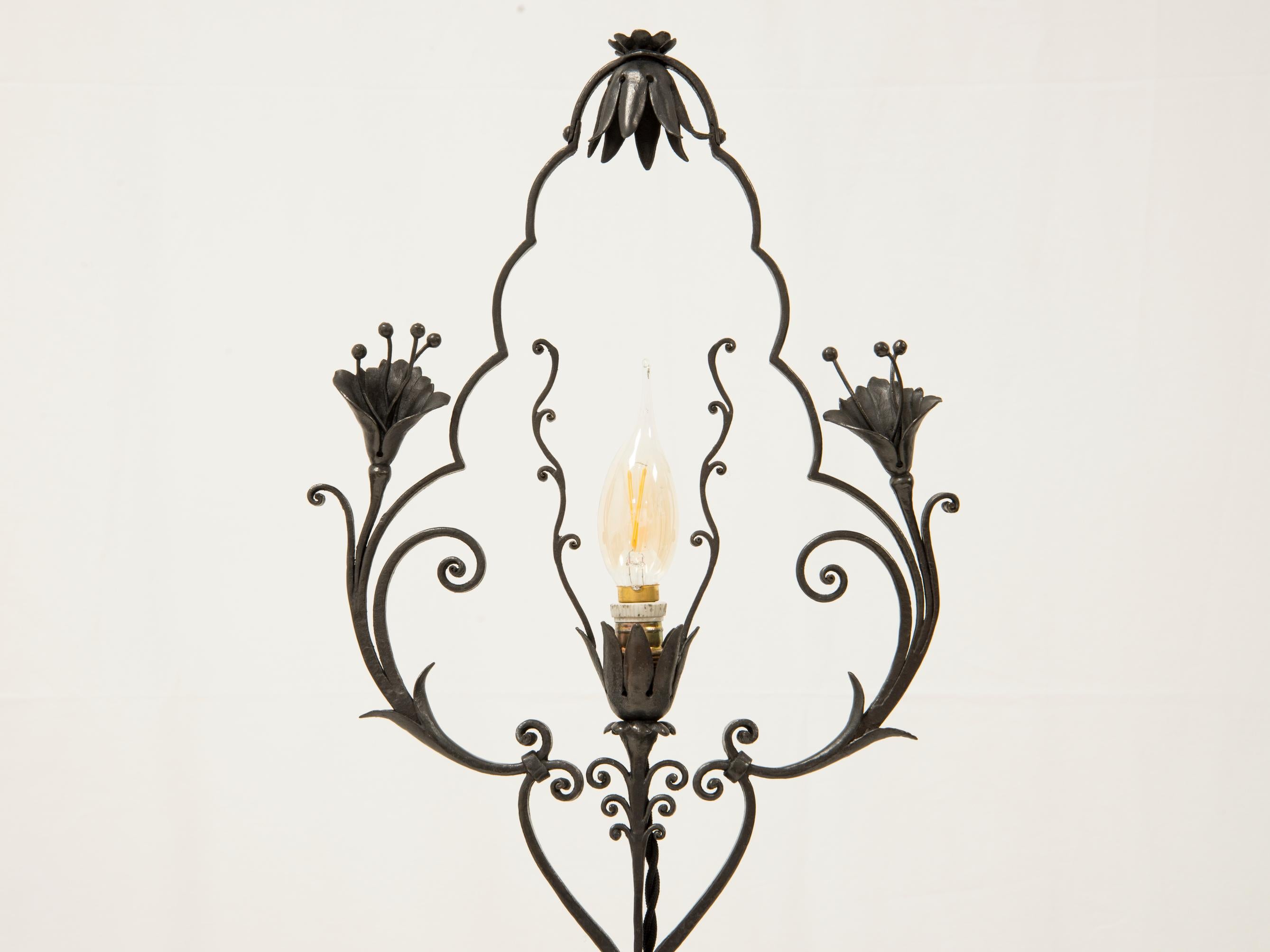 Carlo Rizzarda
Table lamp
Wrought iron
Italy, circa 1920. 
Work form the Liberty period.
 