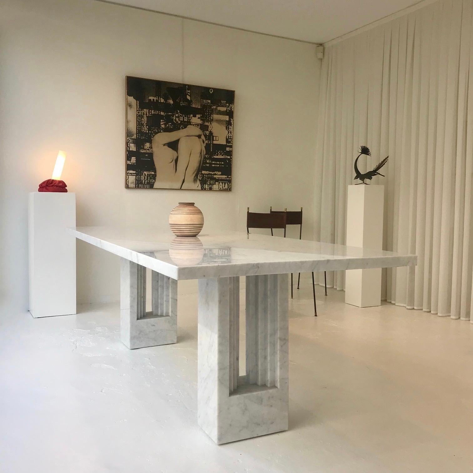 Mid-Century Modern Carlo Scarpa and Marcel Breuer Delfi Marble Table, circa 1970, Italy