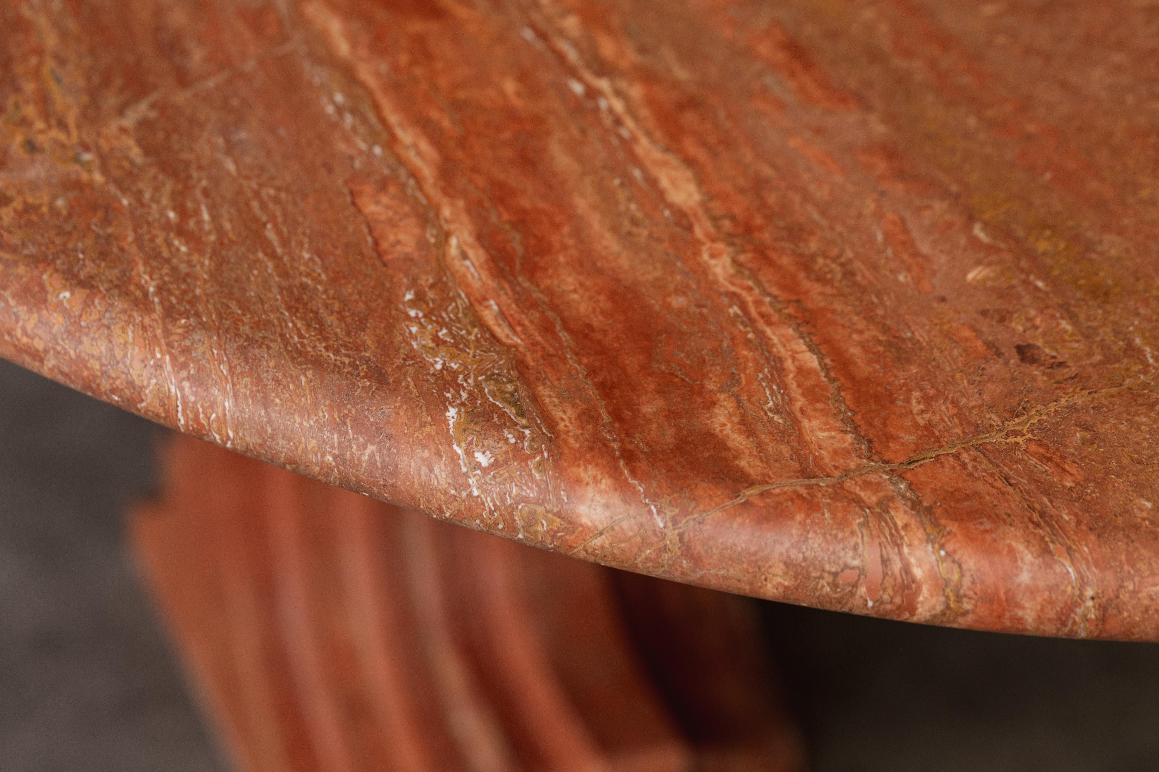 Carlo Scarpa “Argo” Oval Table for Simon Gavina in Red Travertine, 1975 In Good Condition For Sale In Lonigo, Veneto
