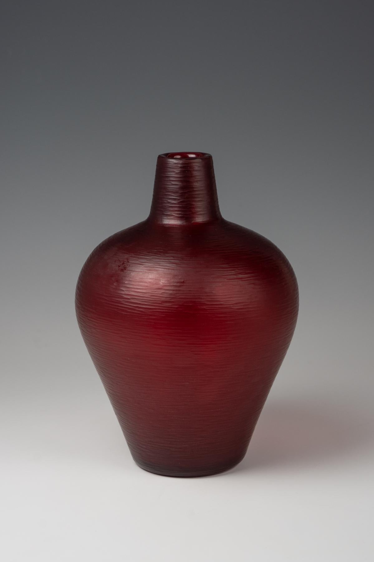 Italiano Carlo Scarpa, vaso 'Battuto', modello no. 3932 B, 1942 ca. in vendita