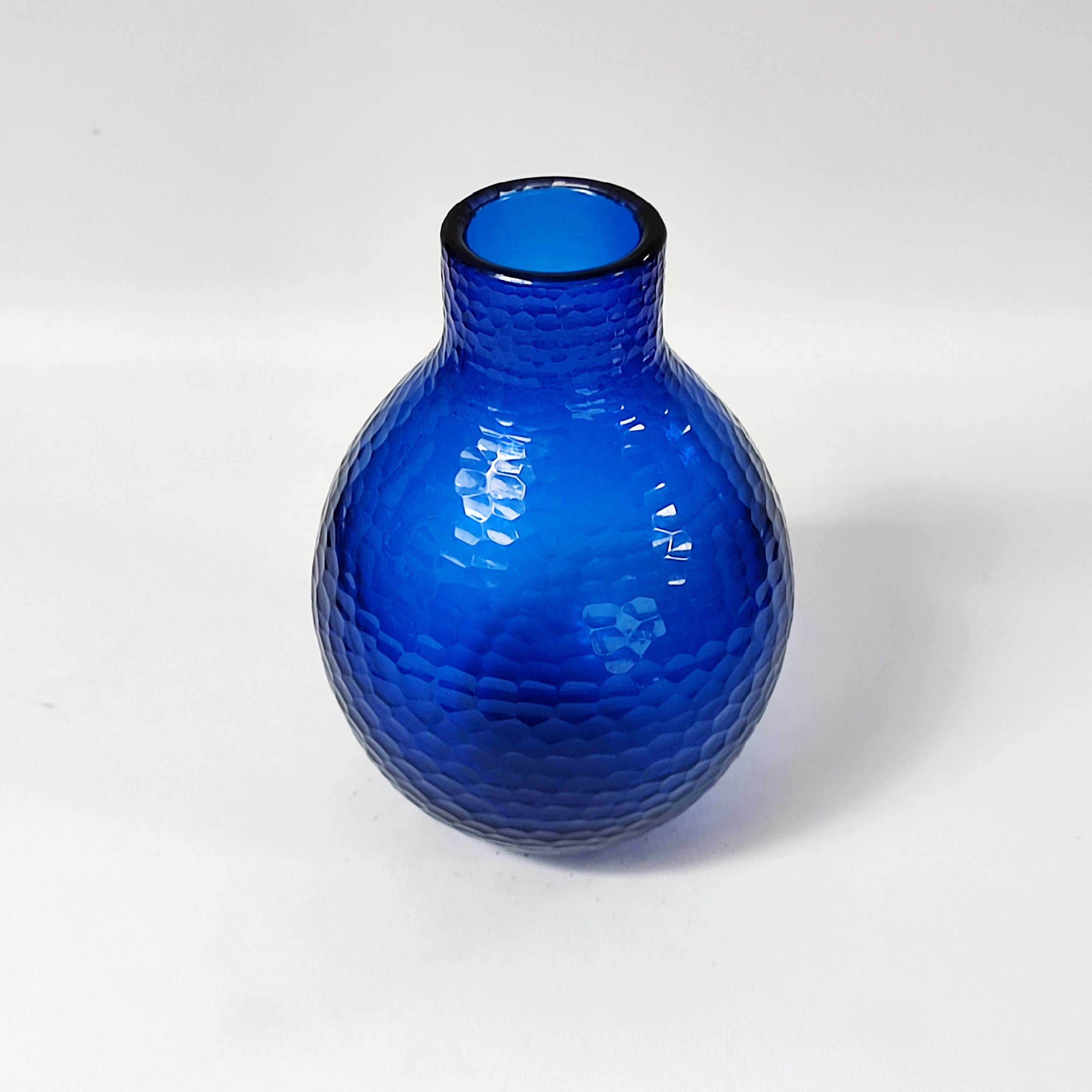 Intagliato Vaso Carlo Scarpa 'Battuto', Venini Murano, Italia, anni '40 in vendita