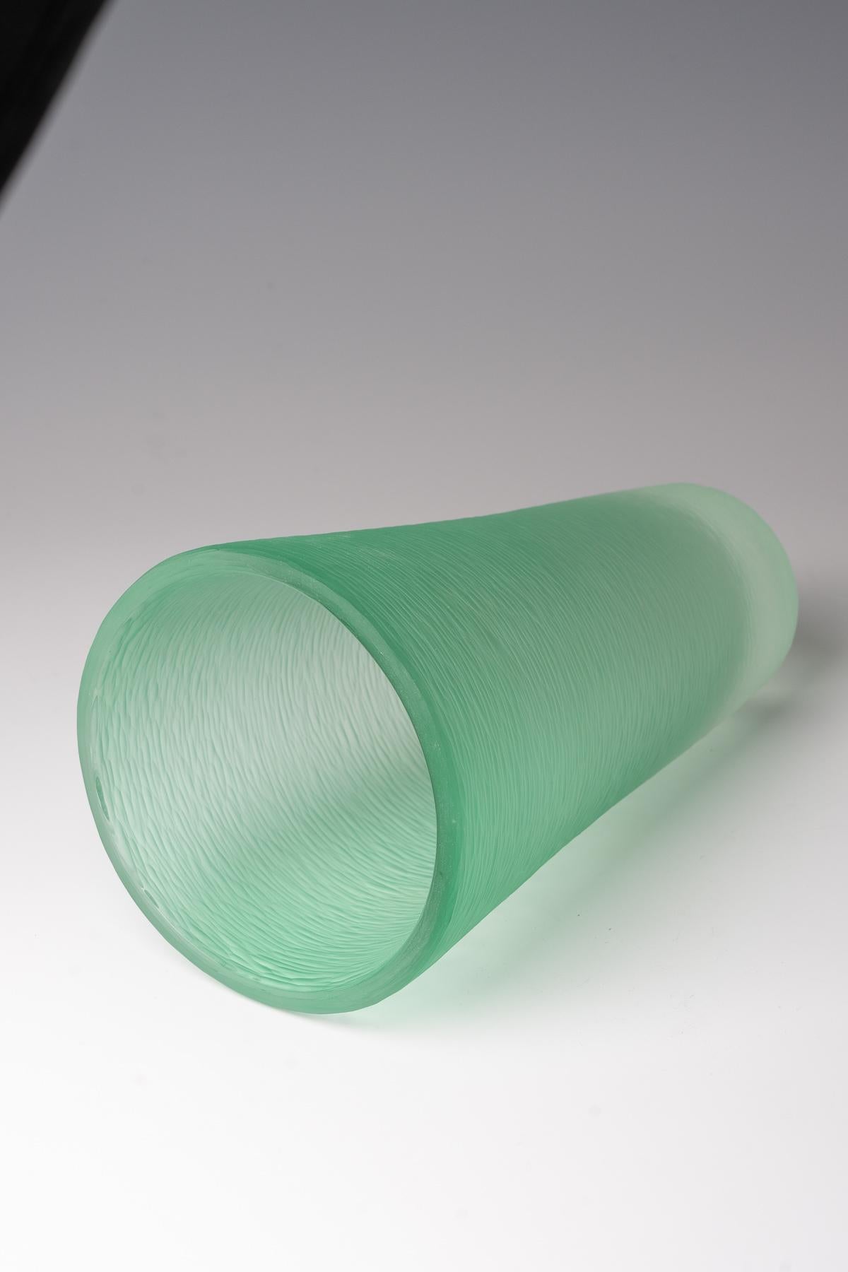 Metà XX secolo Carlo Scarpa, vaso 'battuto-velato', 1940 in vendita