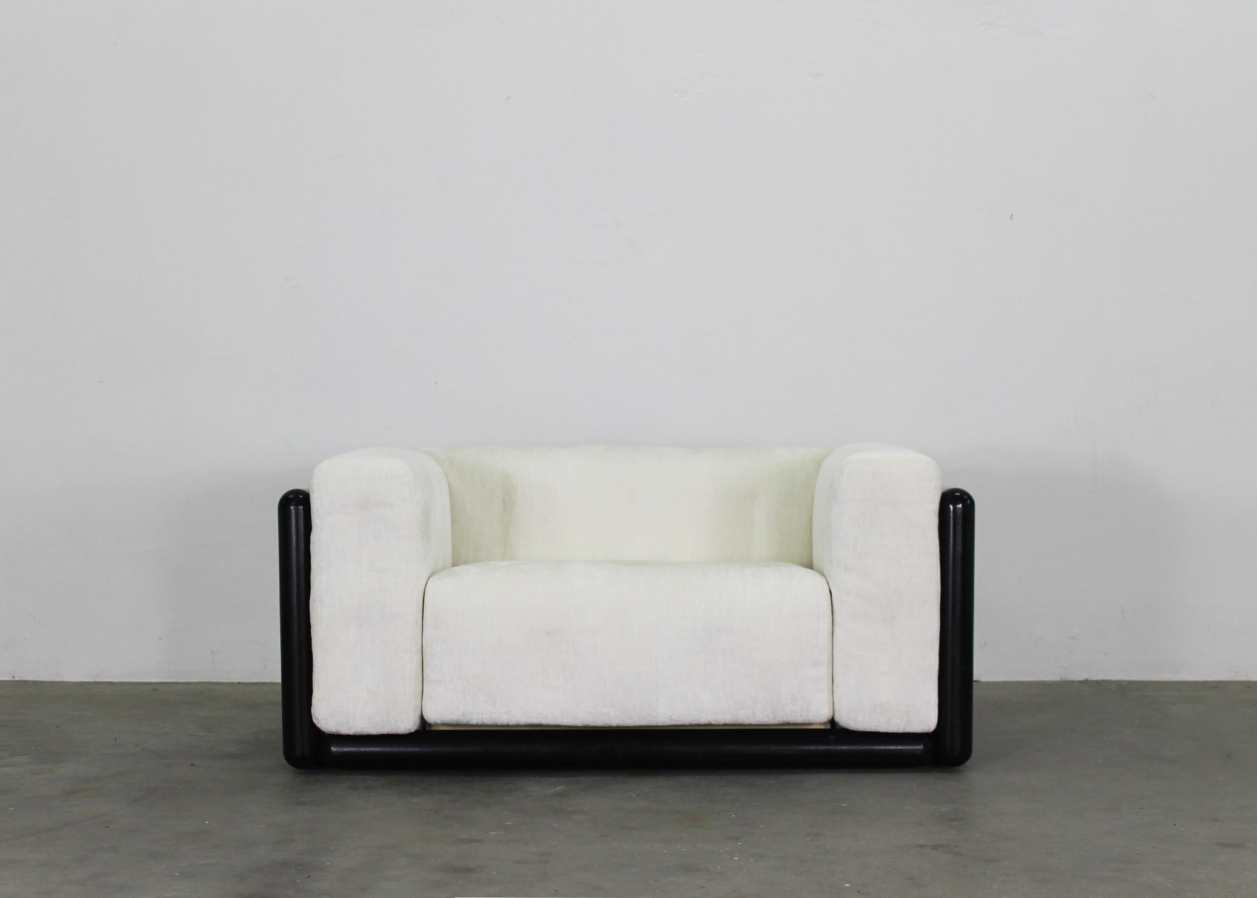 Carlo Scarpa Cornaro Living Room Set in Lacquered Wood and Fabric by Gavina 1970 For Sale 5