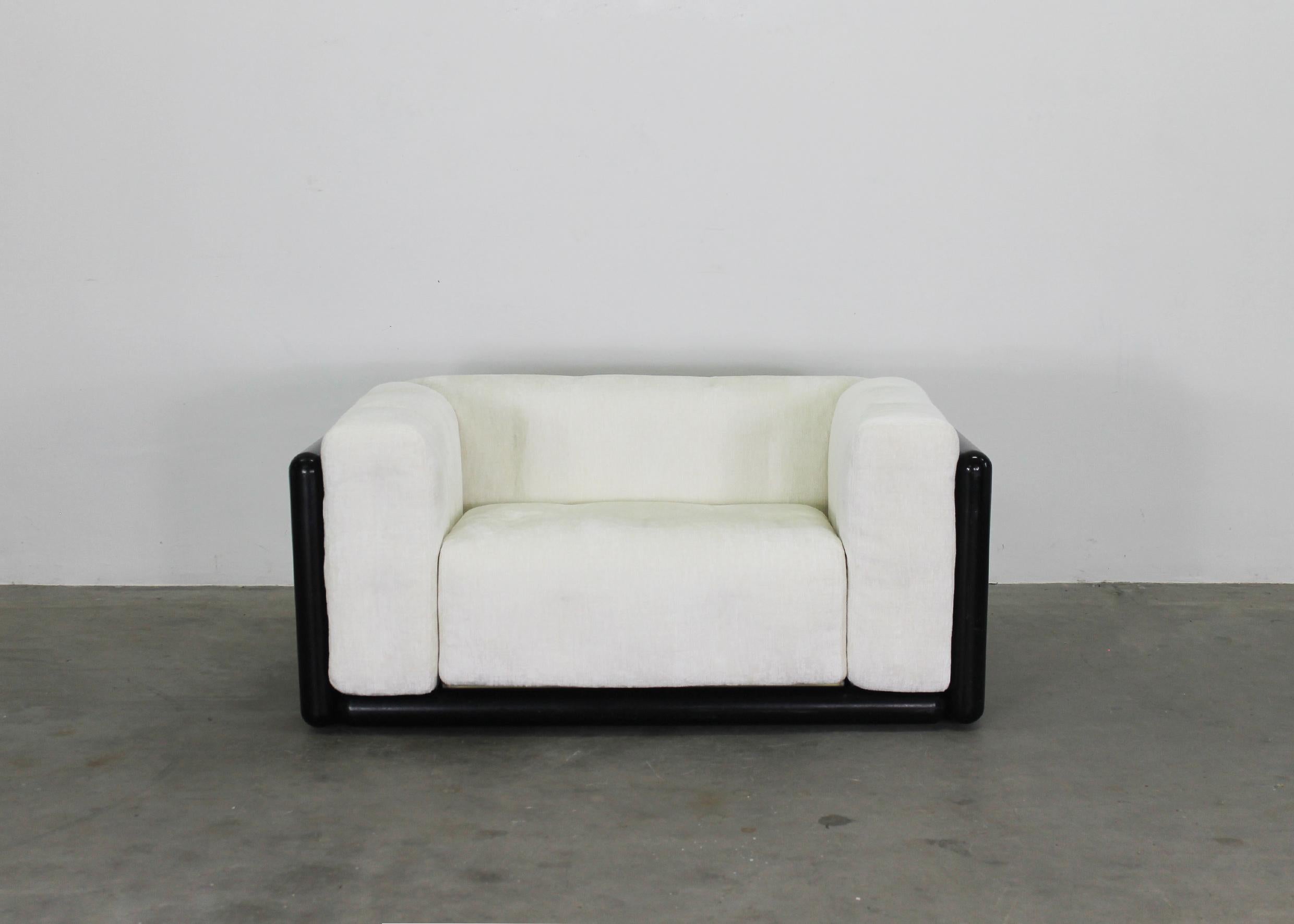 Carlo Scarpa Cornaro Living Room Set in Lacquered Wood and Fabric by Gavina 1970 For Sale 6