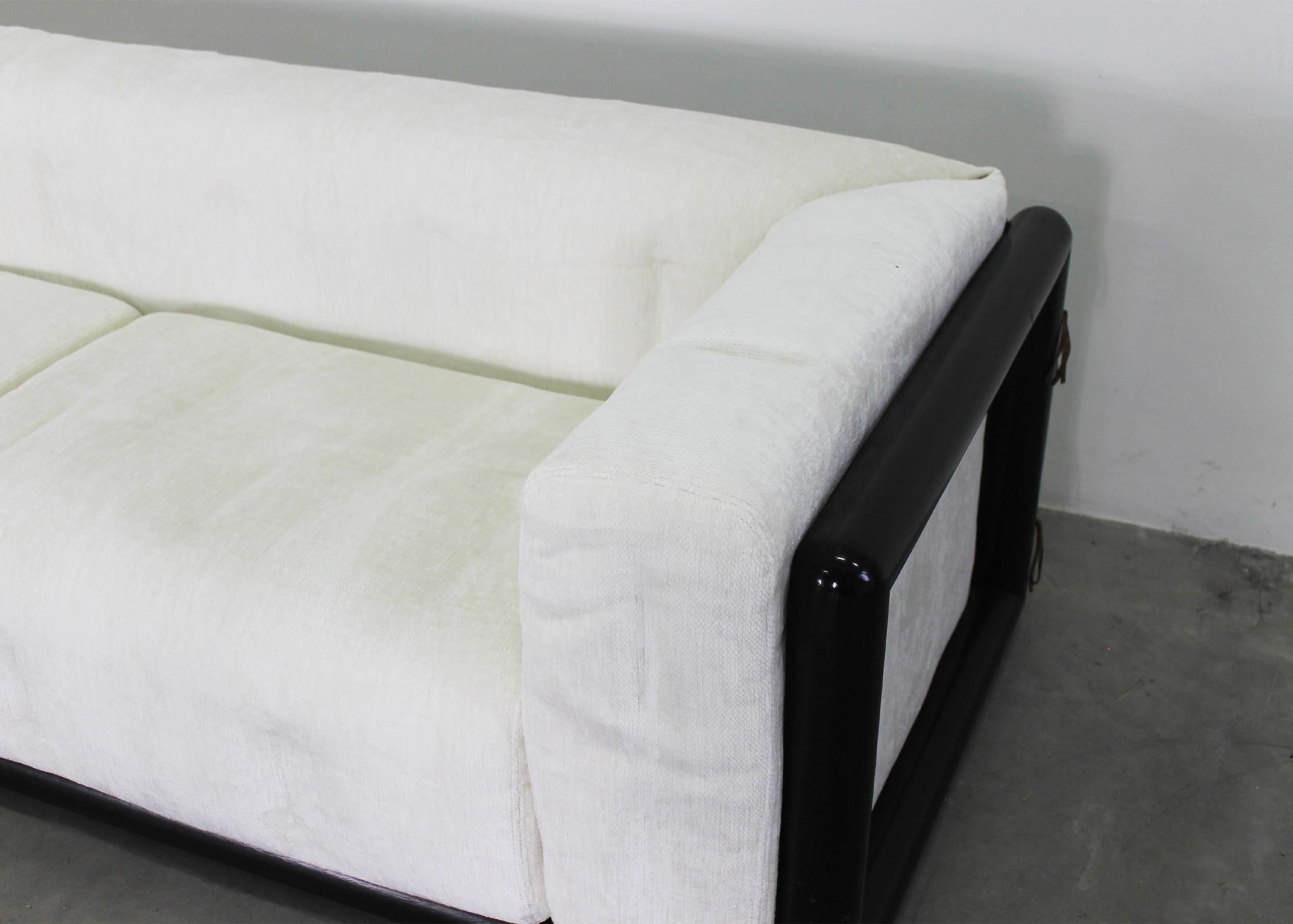 Carlo Scarpa Cornaro Living Room Set in Lacquered Wood and Fabric by Gavina 1970 For Sale 3