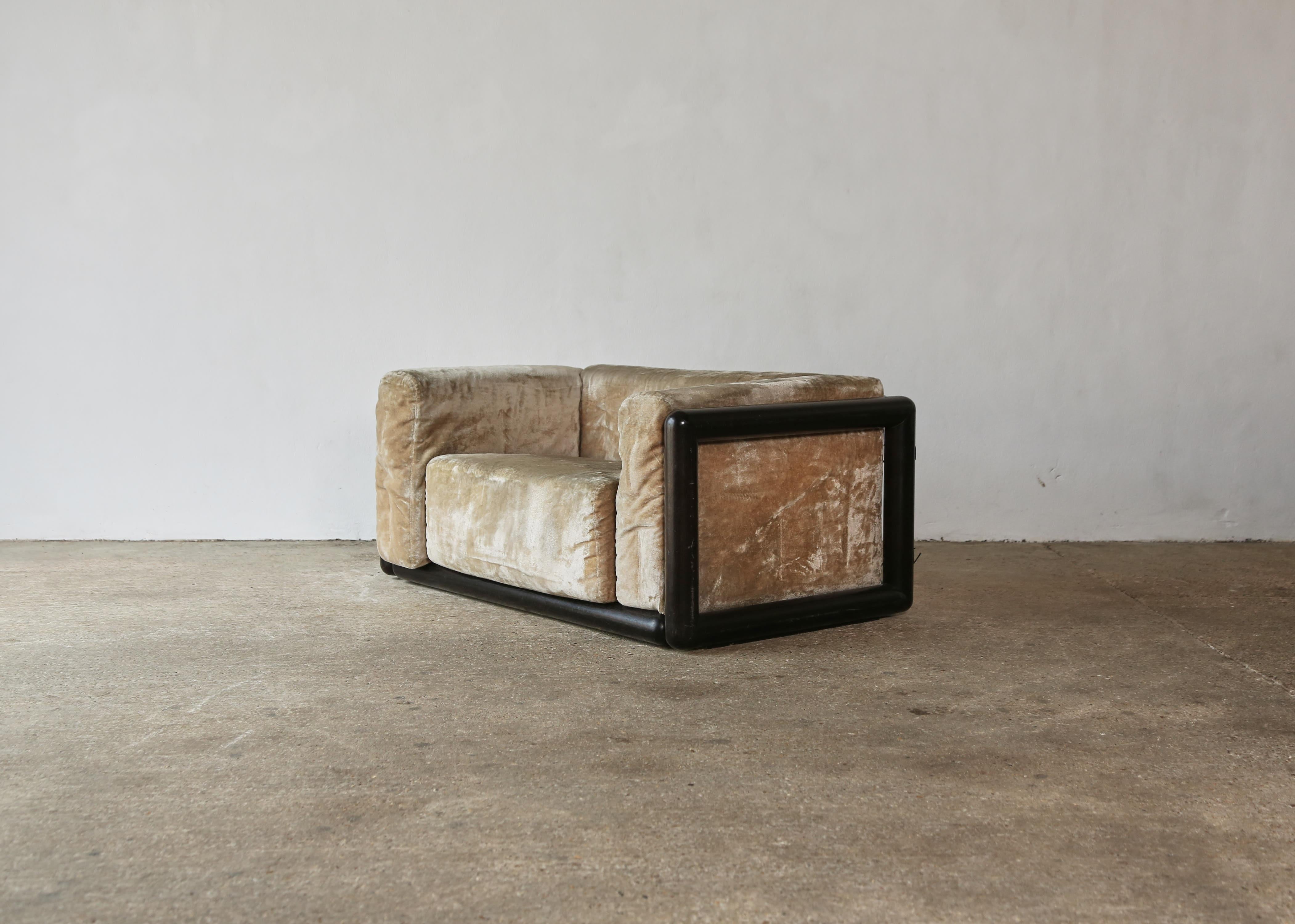 20th Century Carlo Scarpa Cornaro Loveseat / Armchair, Original Fabric, Italy, 1970s For Sale