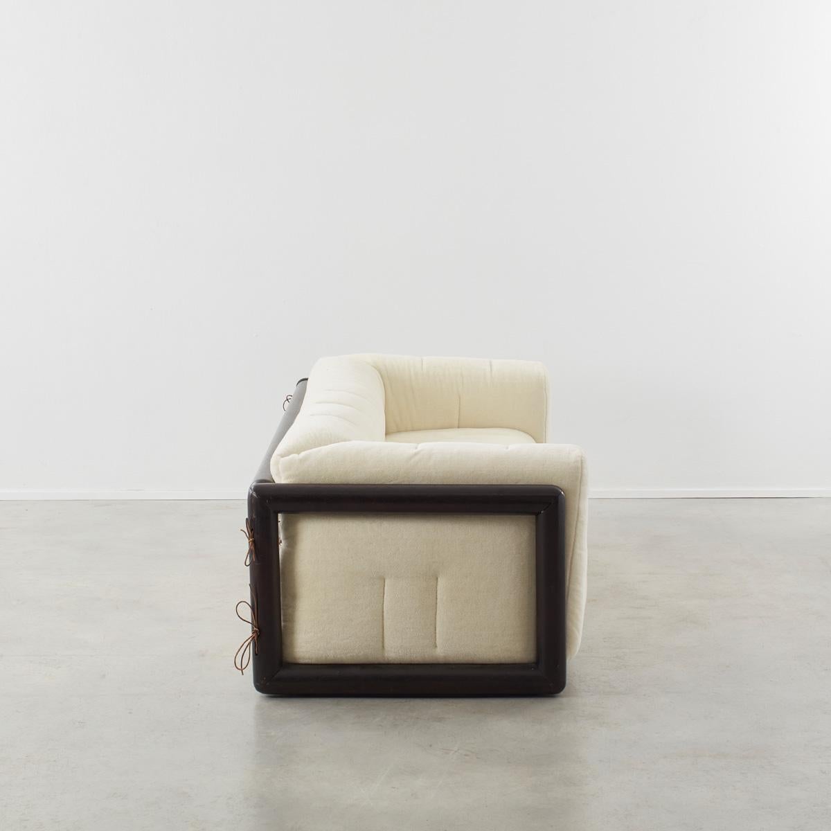 Modern Carlo Scarpa Cornaro sofa for Gavina, Italy 1970s For Sale