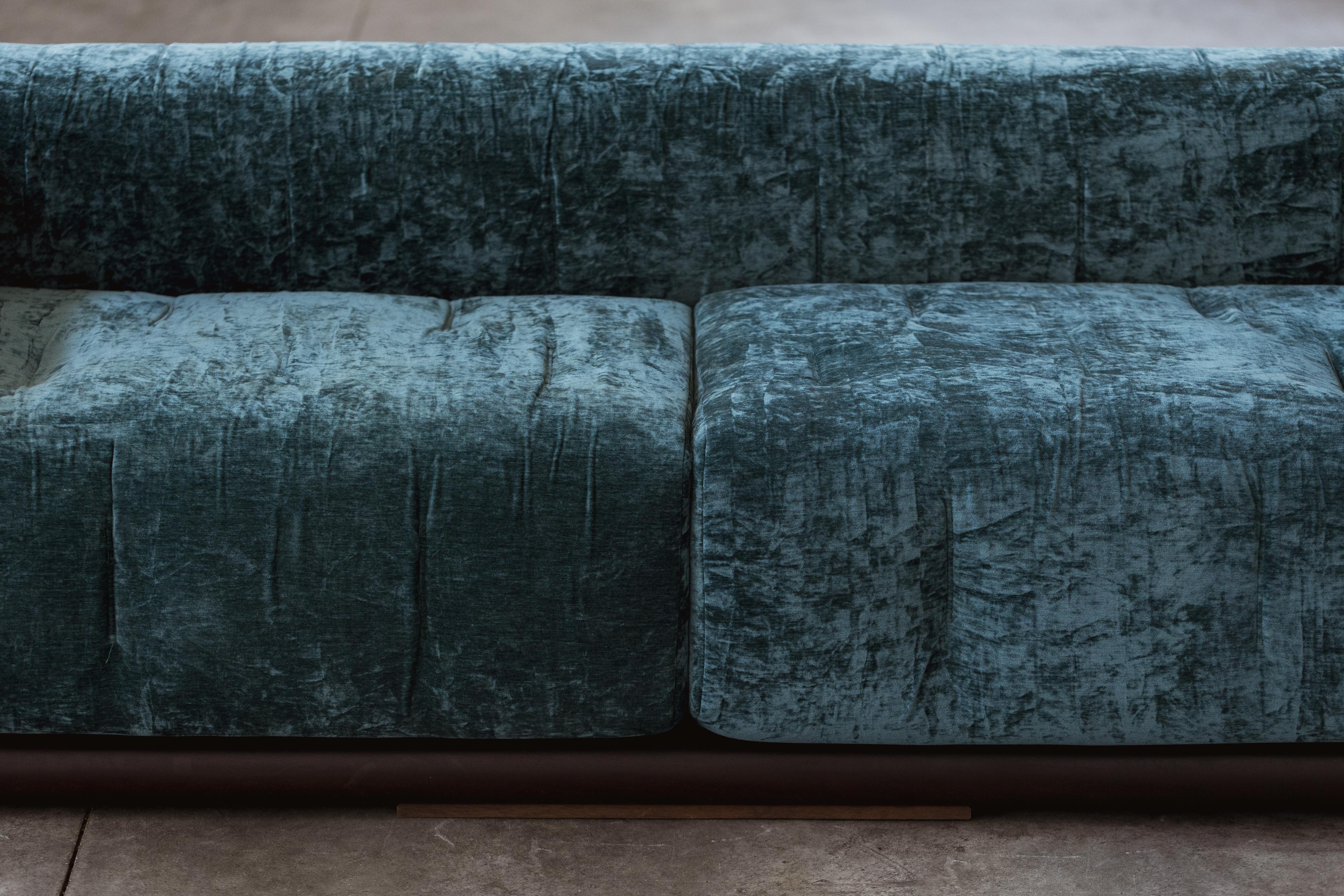 Carlo Scarpa “Cornaro” Sofas for Gavina, 1973, Set of 2 For Sale 3