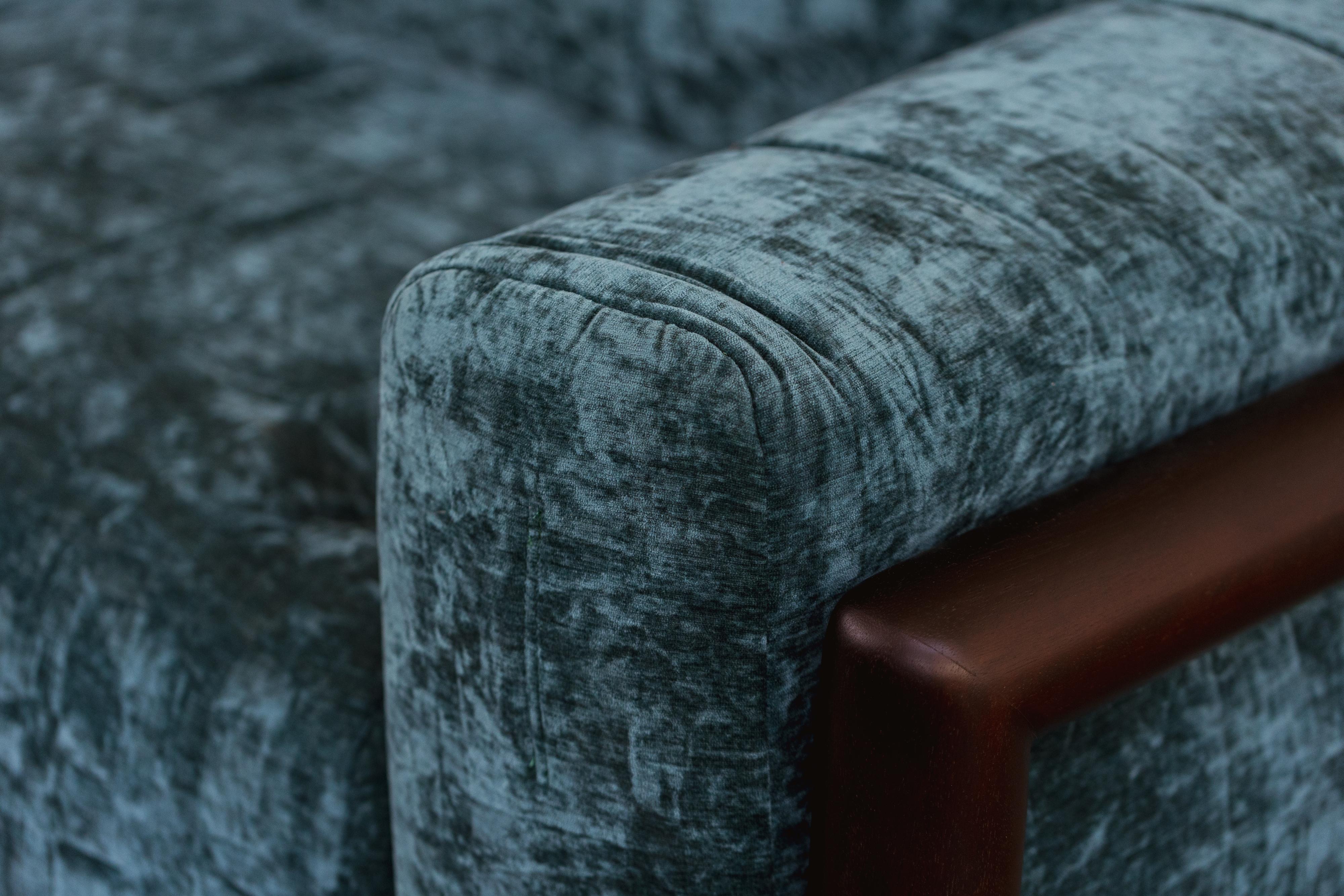 Velvet Carlo Scarpa “Cornaro” Sofas for Gavina, 1973, Set of 2 For Sale
