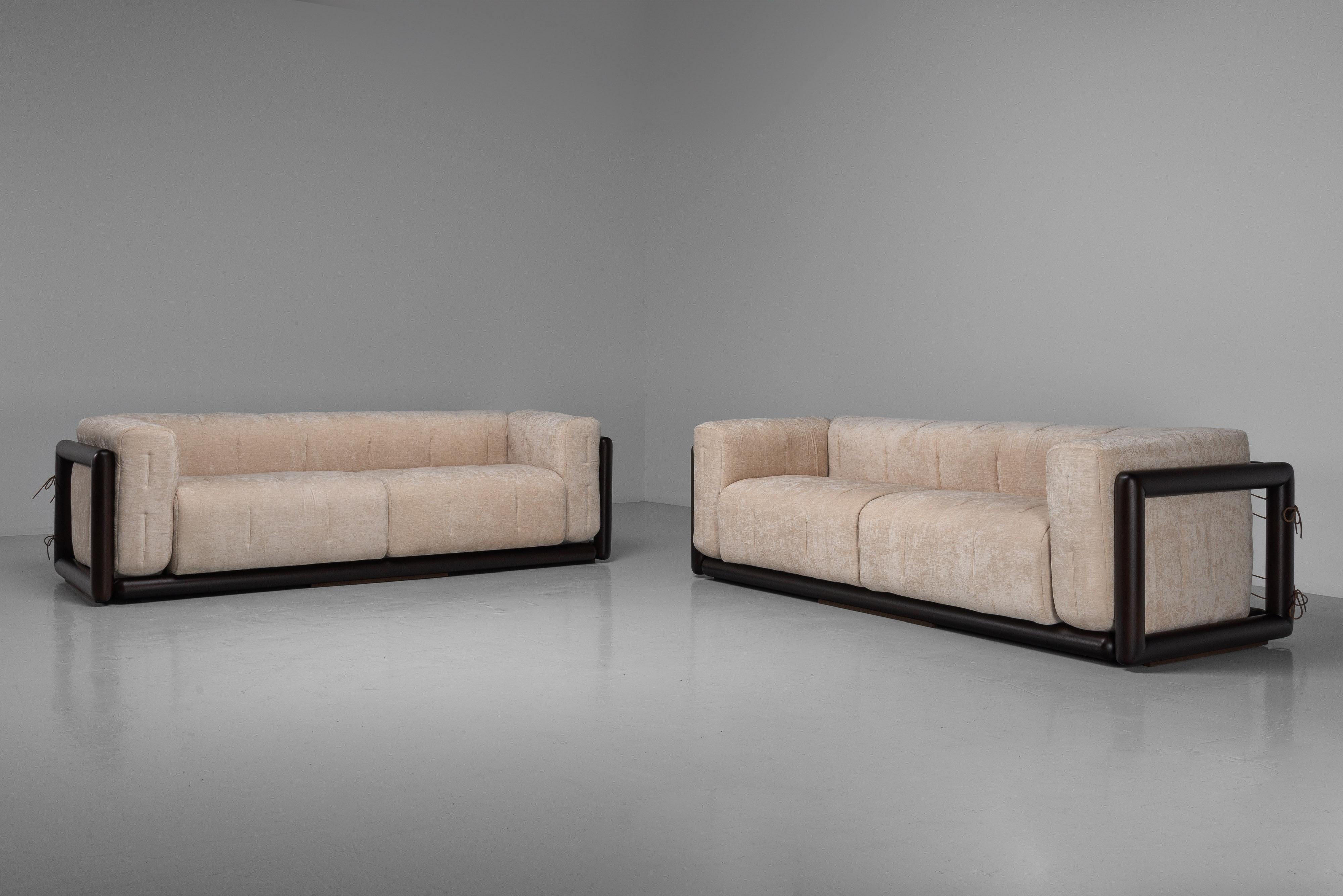 Carlo Scarpa Cornaro sofas for Simon Gavina Italy 1973 8