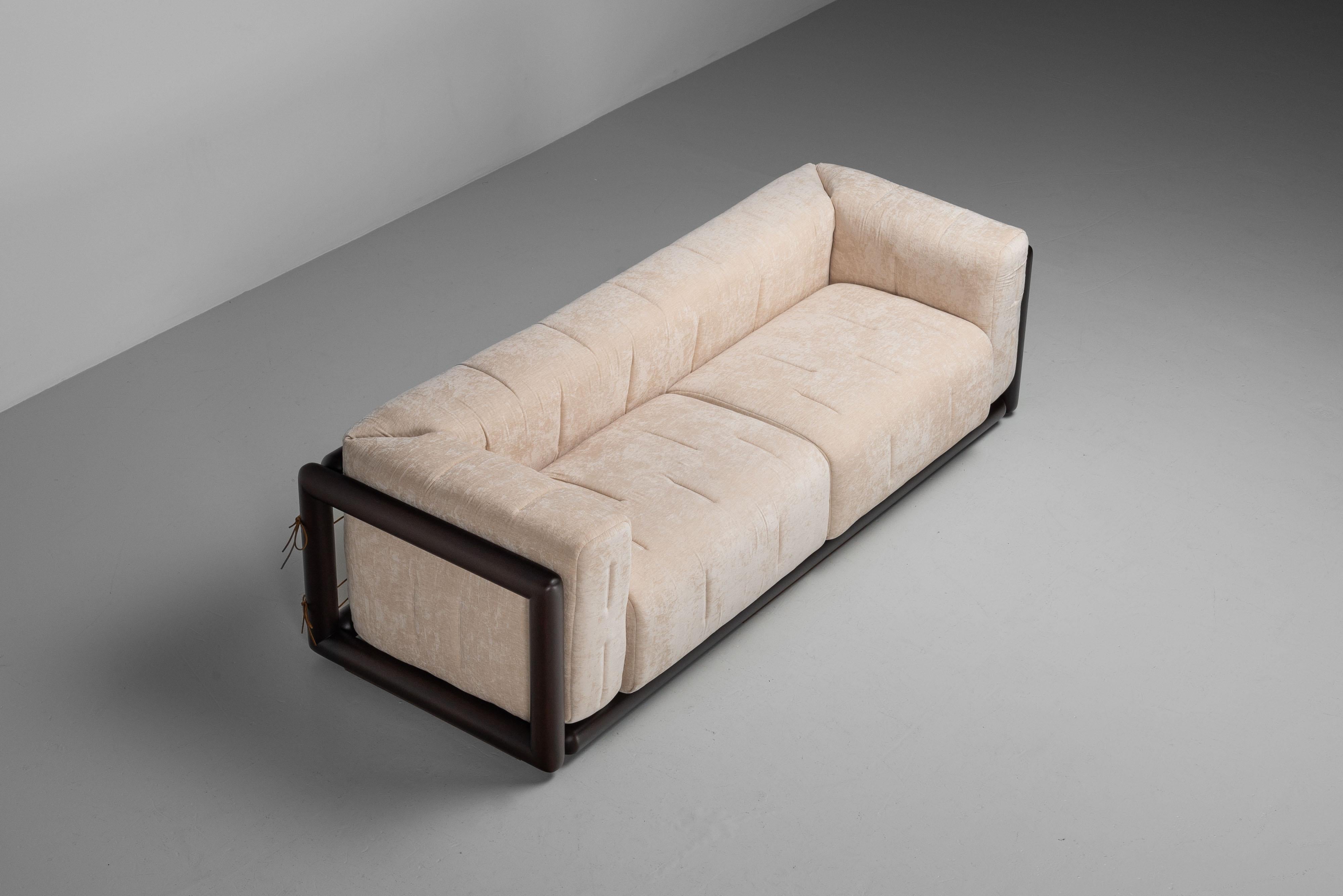 Carlo Scarpa Cornaro sofas for Simon Gavina Italy 1973 In Good Condition In Roosendaal, Noord Brabant