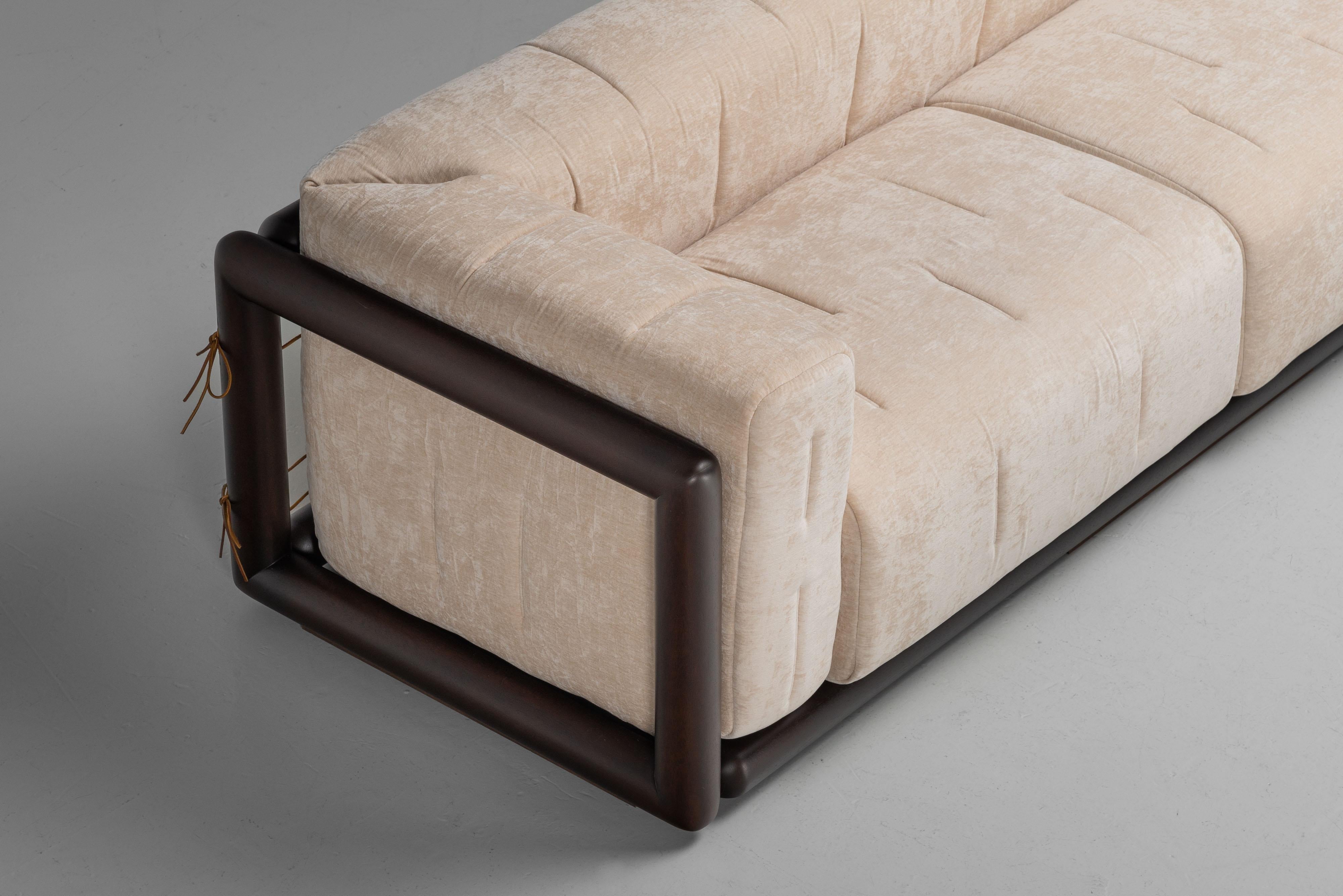 Late 20th Century Carlo Scarpa Cornaro sofas for Simon Gavina Italy 1973
