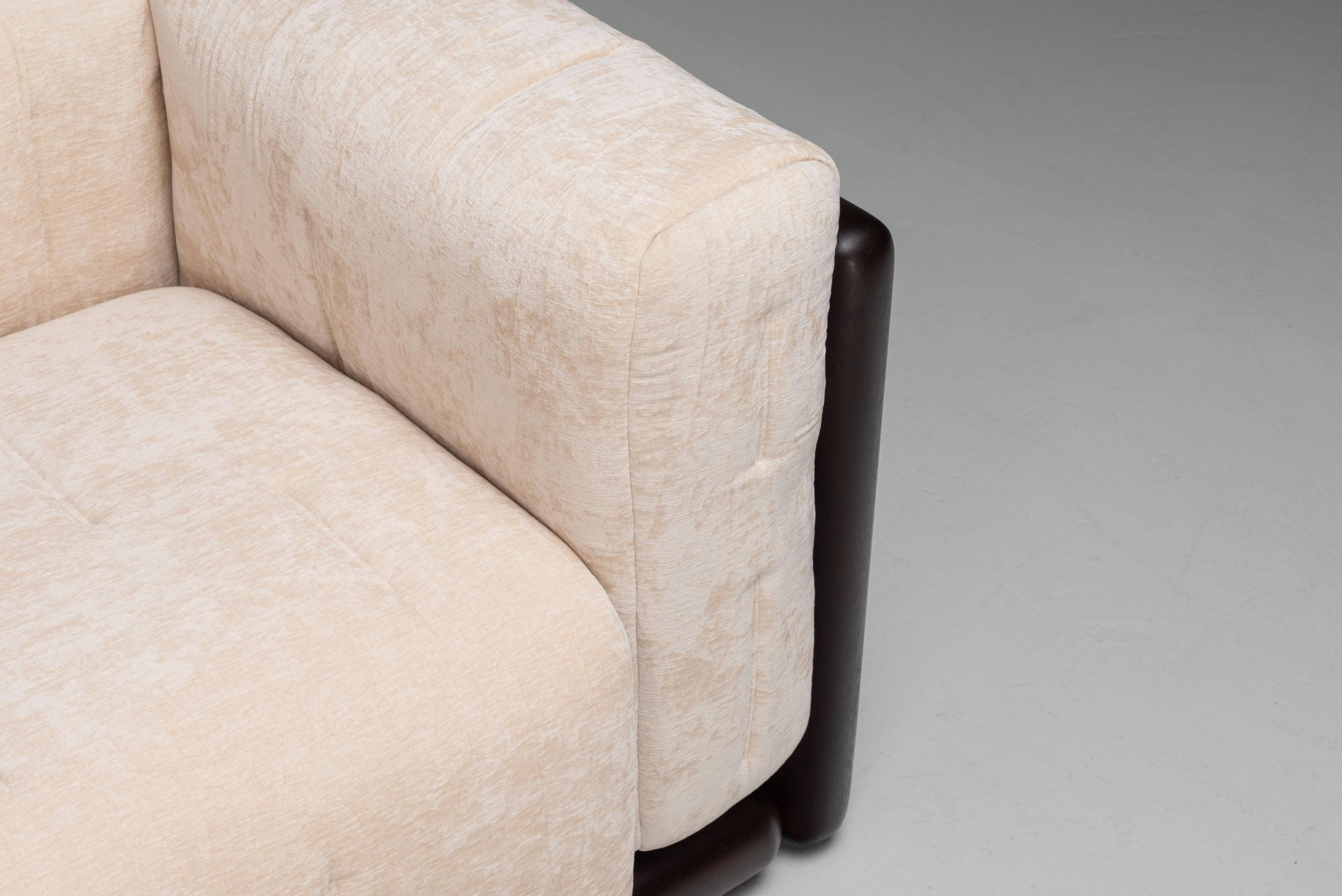 Upholstery Carlo Scarpa Cornaro sofas for Simon Gavina Italy 1973