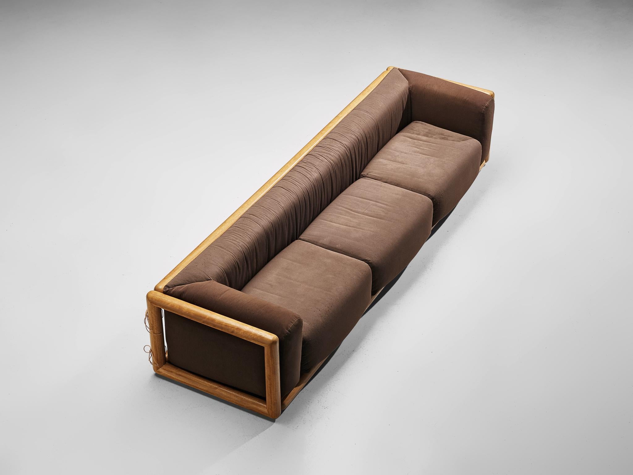 Carlo Scarpa 'Cornaro' Three-Seat Sofa In Good Condition In Waalwijk, NL