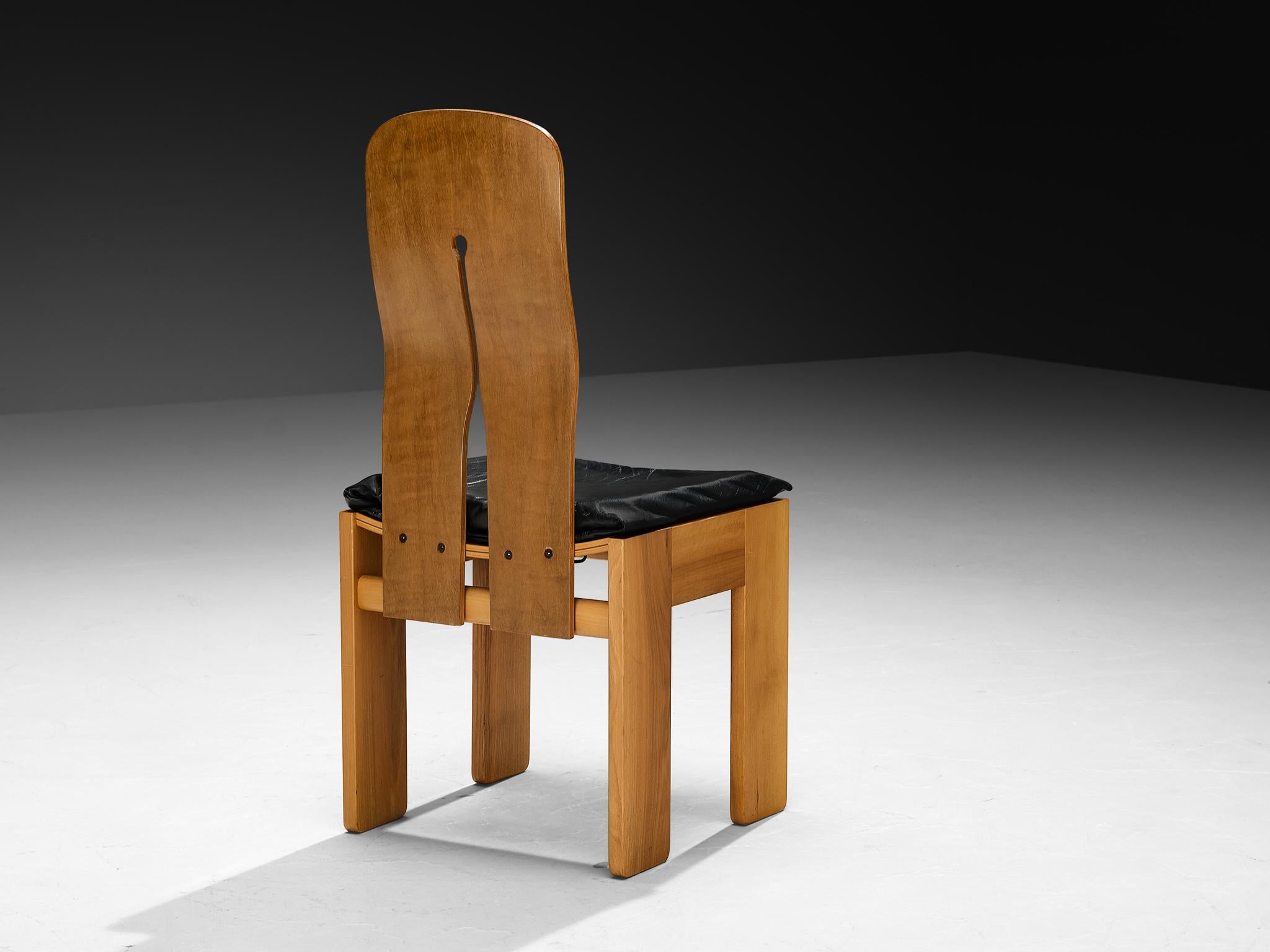 Carlo Scarpa für Bernini Esszimmerstuhl aus Nussbaum und schwarzem Leder im Angebot 2