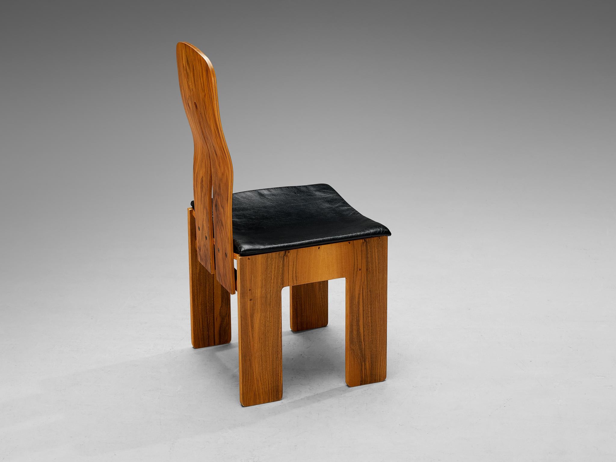 Carlo Scarpa for Bernini Pair of Dining Chairs in Walnut and Leather  1