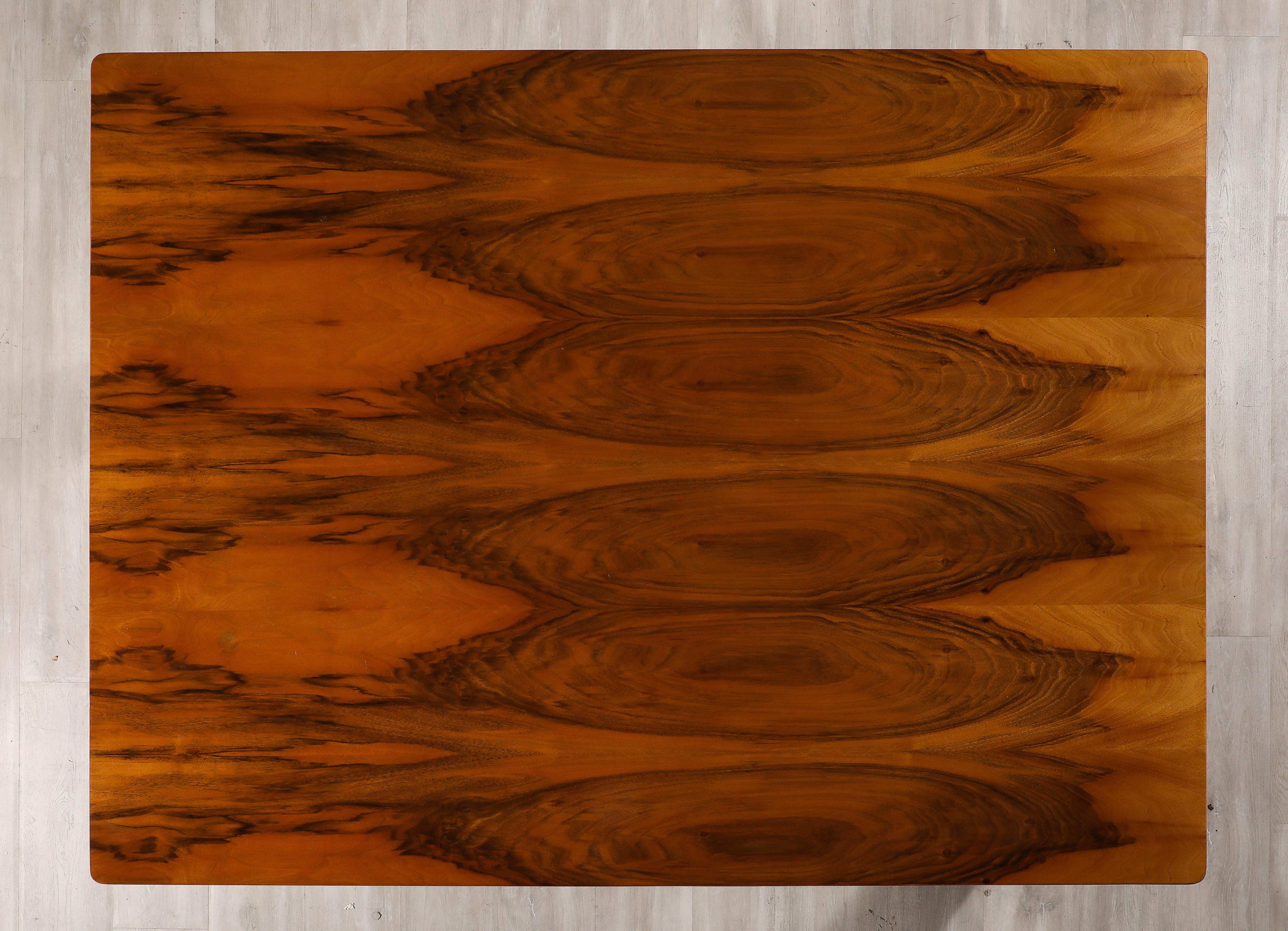 Carlo Scarpa for Bernini 'Scuderia' Walnut Dining Table, circa 1977 For Sale 6