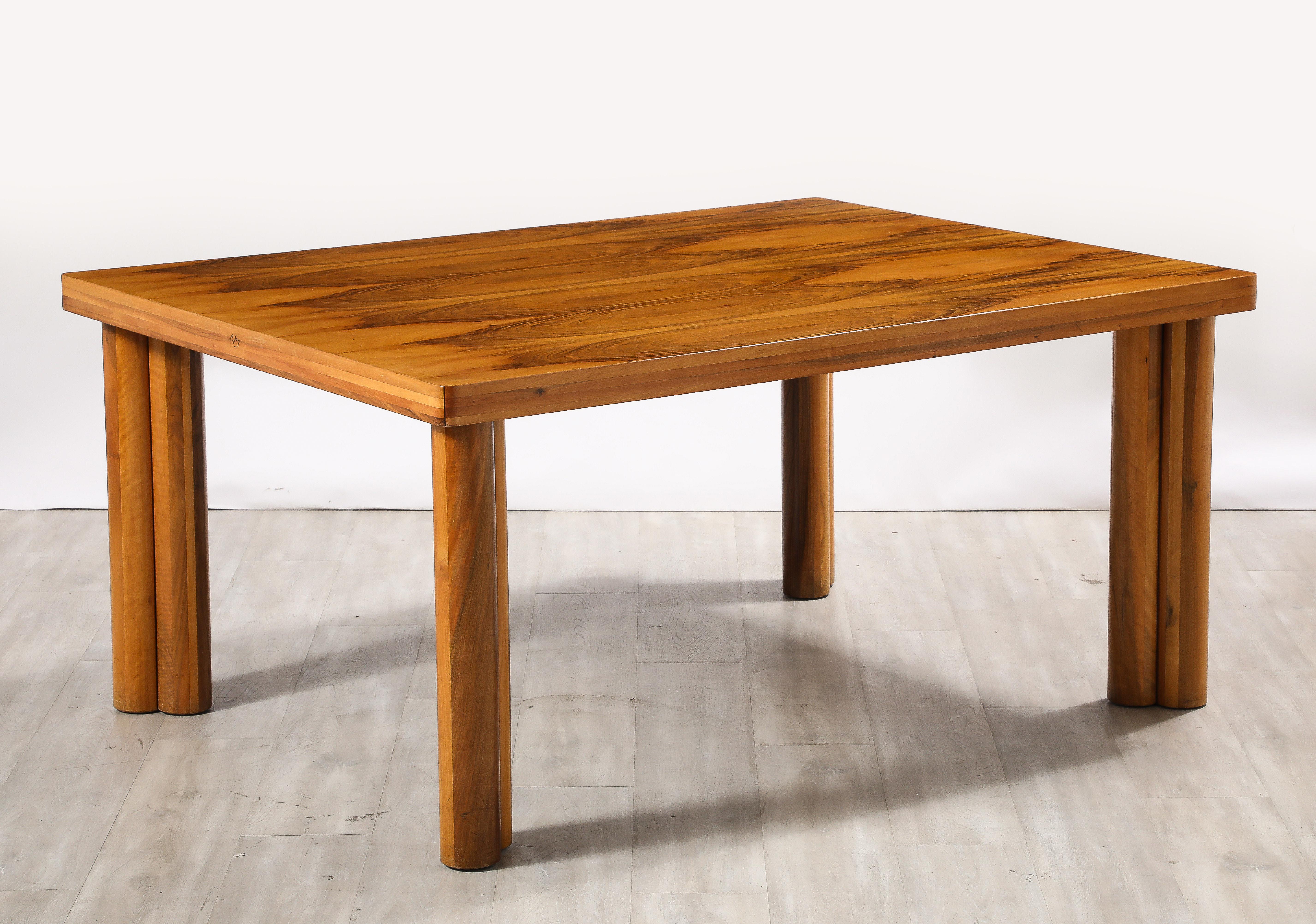 Italian Carlo Scarpa for Bernini 'Scuderia' Walnut Dining Table, circa 1977 For Sale