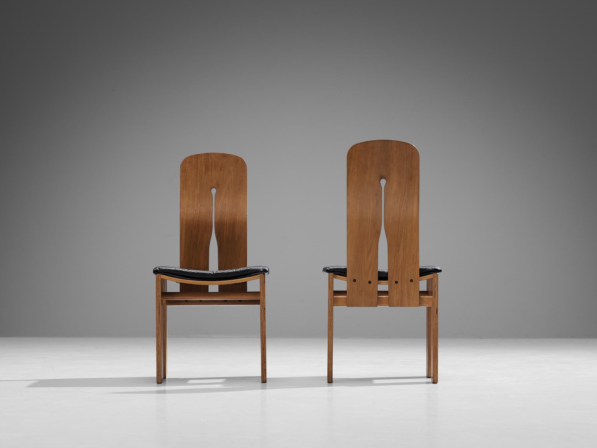 Carlo Scarpa for Bernini Set of Four Dining Chairs in Walnut and Leather  In Good Condition In Waalwijk, NL