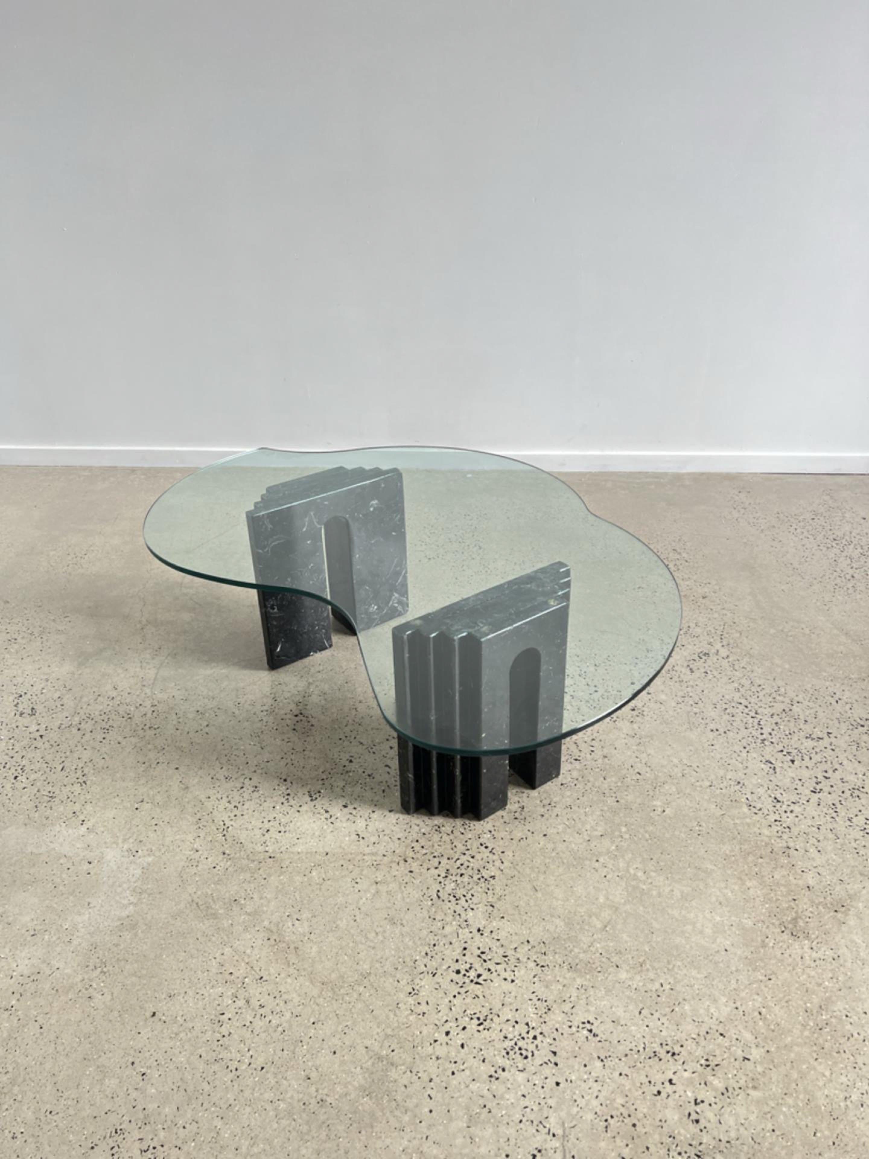 Carlo Scarpa for Catalan Carrara Marble and Galss Coffee Table 3