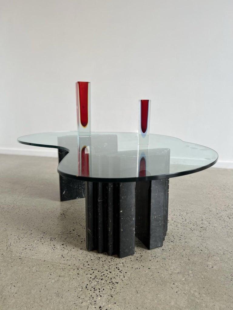 Carlo Scarpa for Catalan Carrara Marble and Galss Coffee Table For Sale 3
