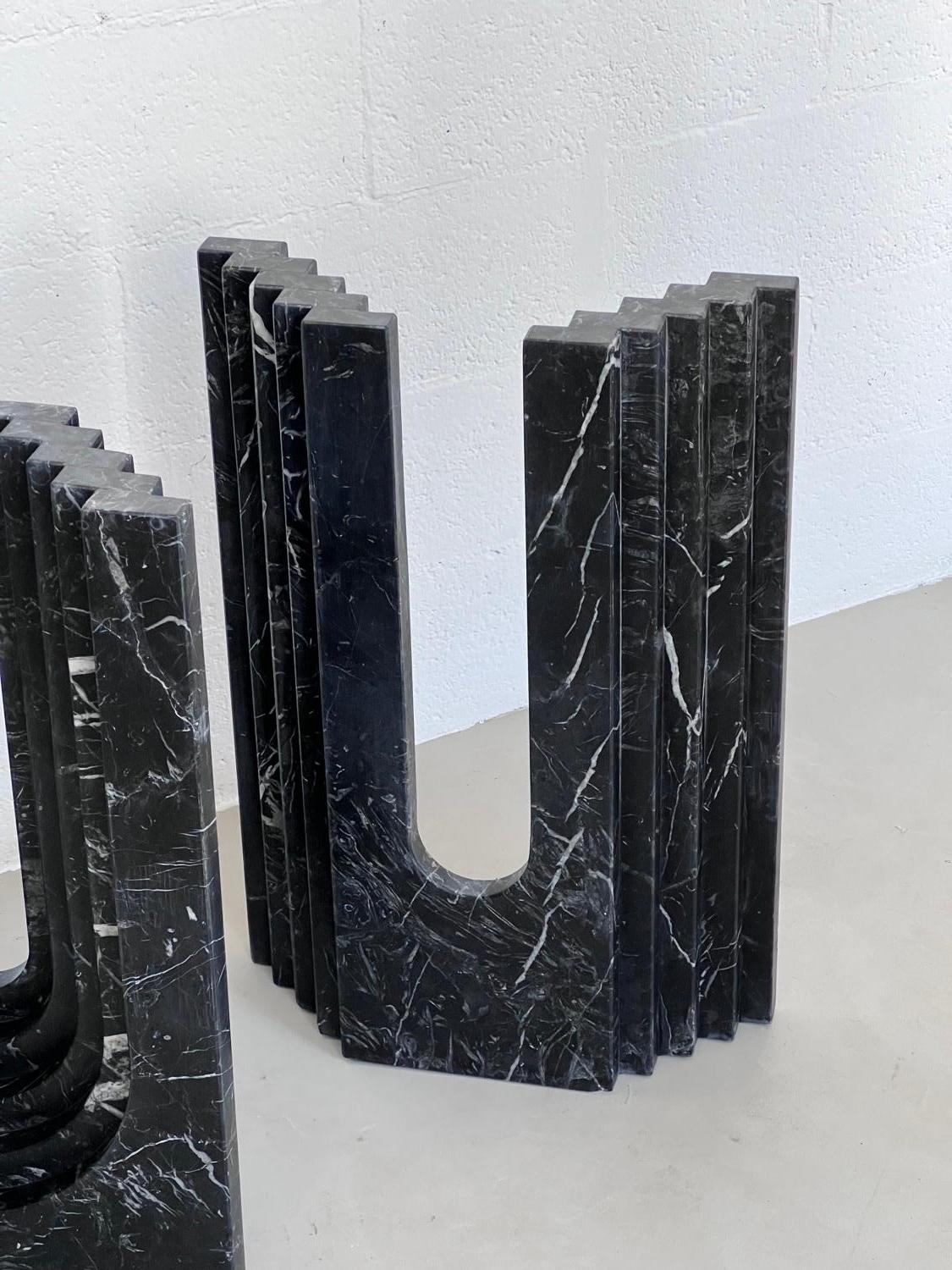 italien Carlo Scarpa pour Cattelan, structure de table en marbre noir