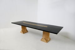 Carlo Scarpa pour Gavina Grande table italienne noire de la série "Doria":: années 1980