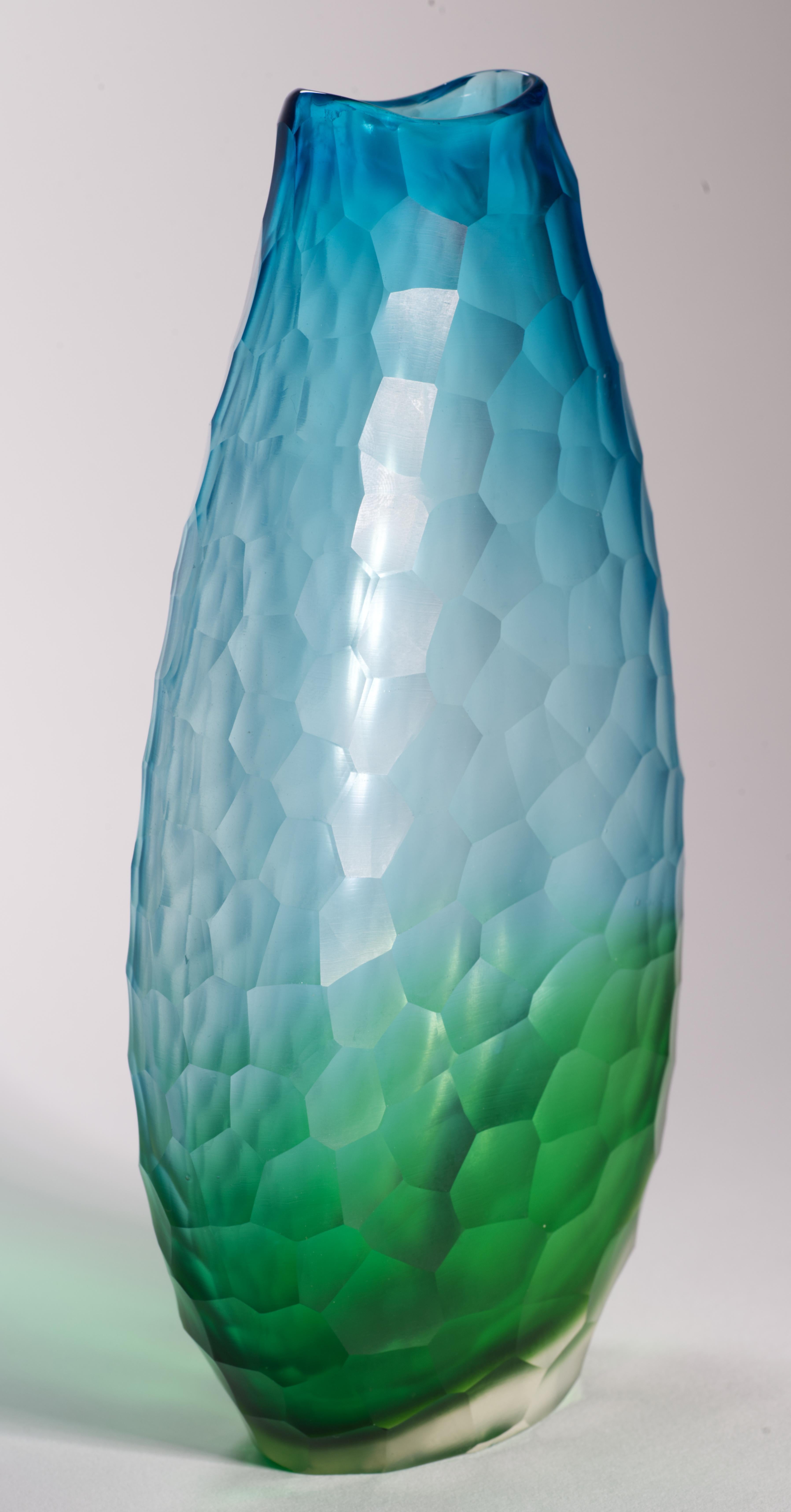 Organico moderno Vaso Battuto Ombre in vetro di Murano Italia Nello stile di Carlo Scarpa per Venini in vendita