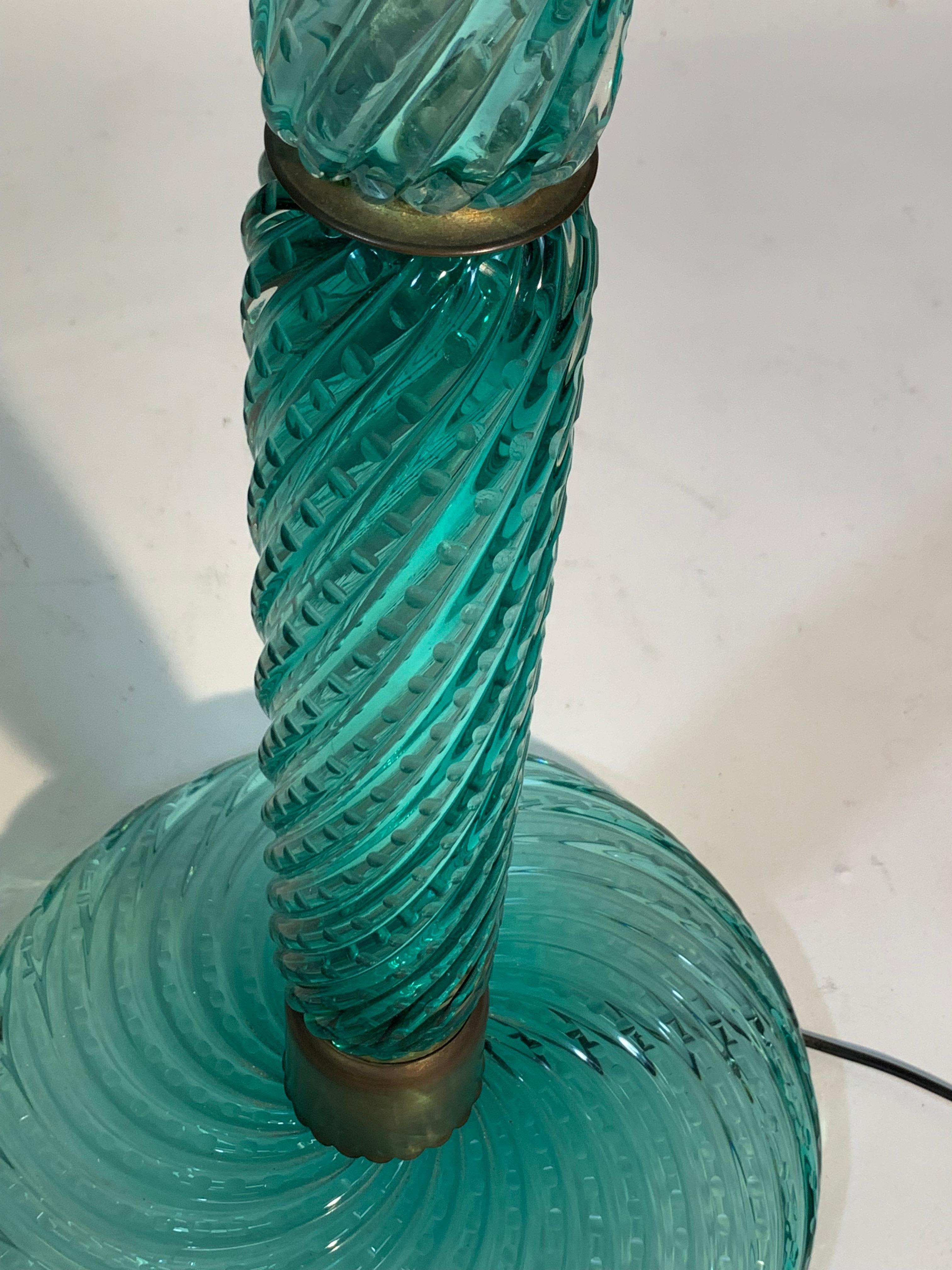 Carlo Scarpa pour Venini lampadaire italien en verre spiralé vert du milieu du siècle dernier 11